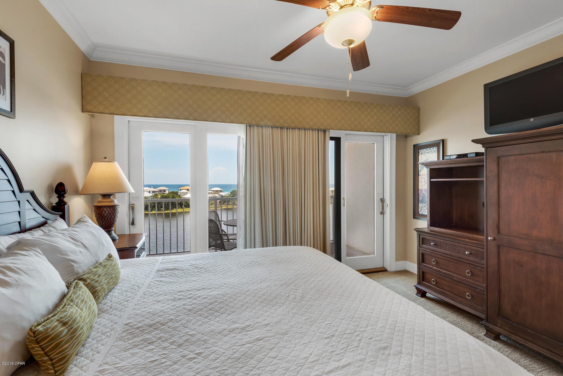 Carillon Beach Inn - Residential