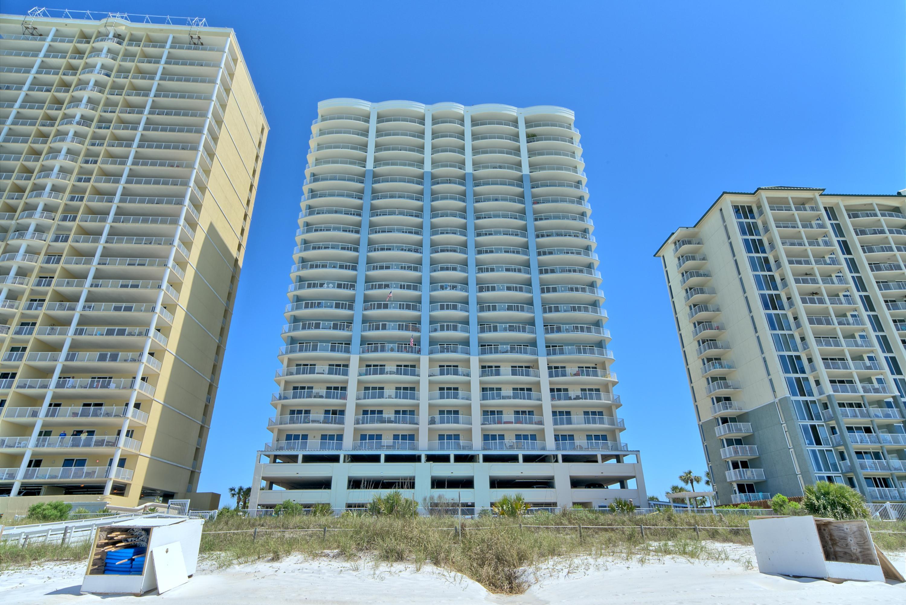 Twin Palms Resort - Residential