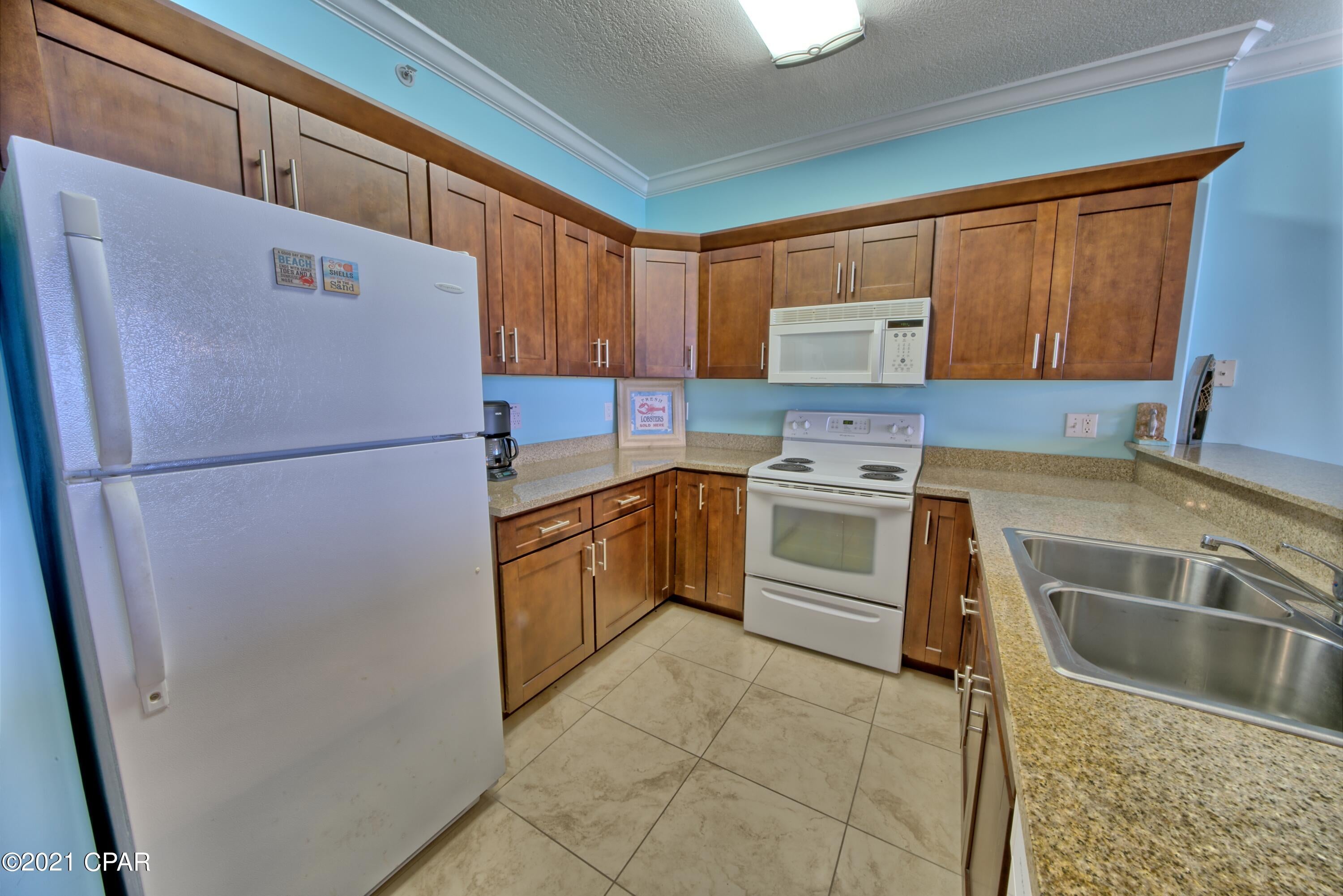 Twin Palms Resort - Residential