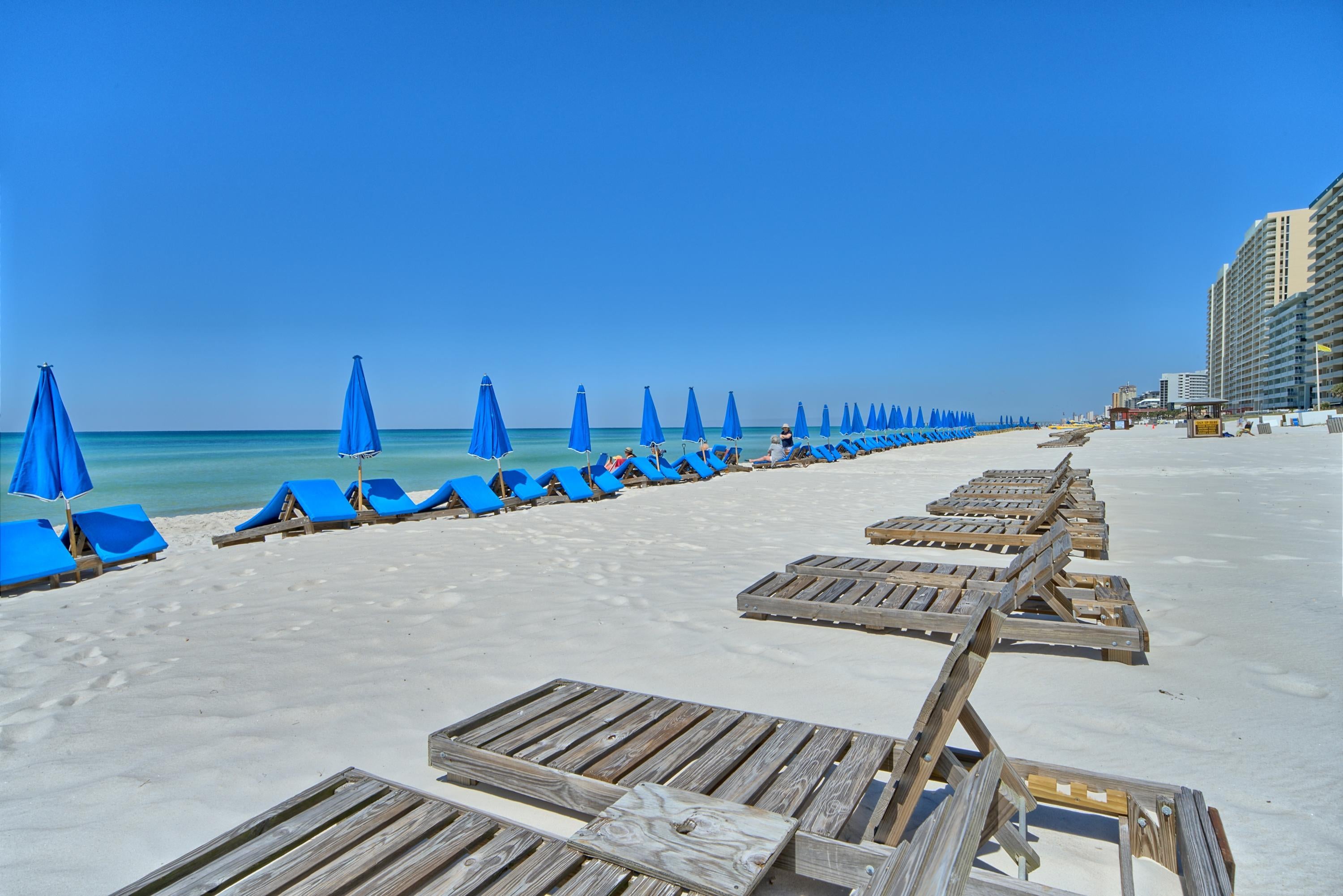 Twin Palms Resort - Residential
