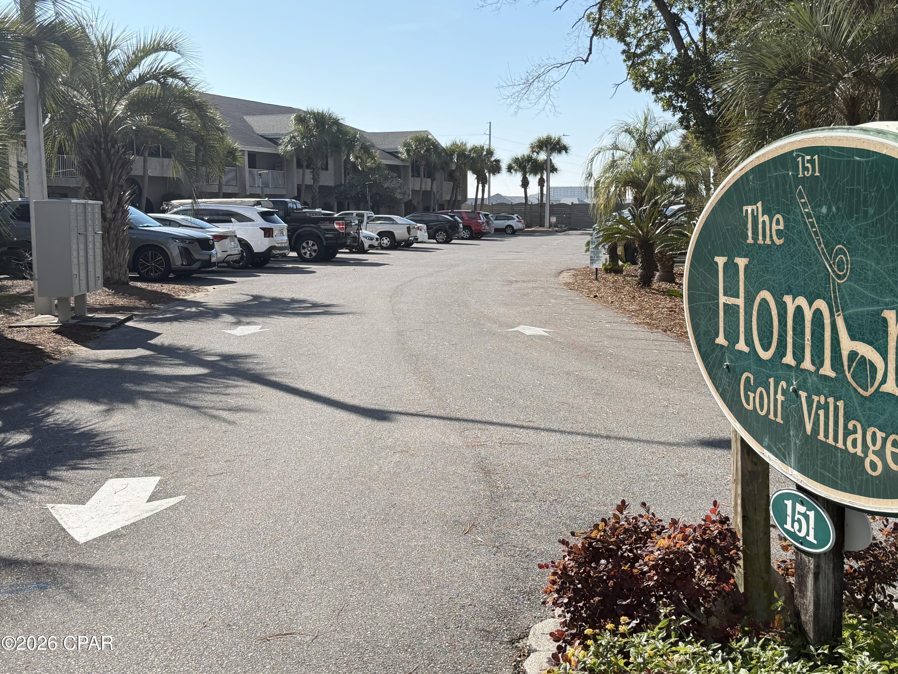 Hombre Golf Villa located very close to sandy white beaches and the new  Duplin Winery. The master suite shares a balcony with the living room that overlooks serene green space.  The nice sized kitchen has a breakfast bar. This unit is right in the middle of all you could ever need, the beautiful sugary sands of the Gulf, fabulous restaurants and great shopping!