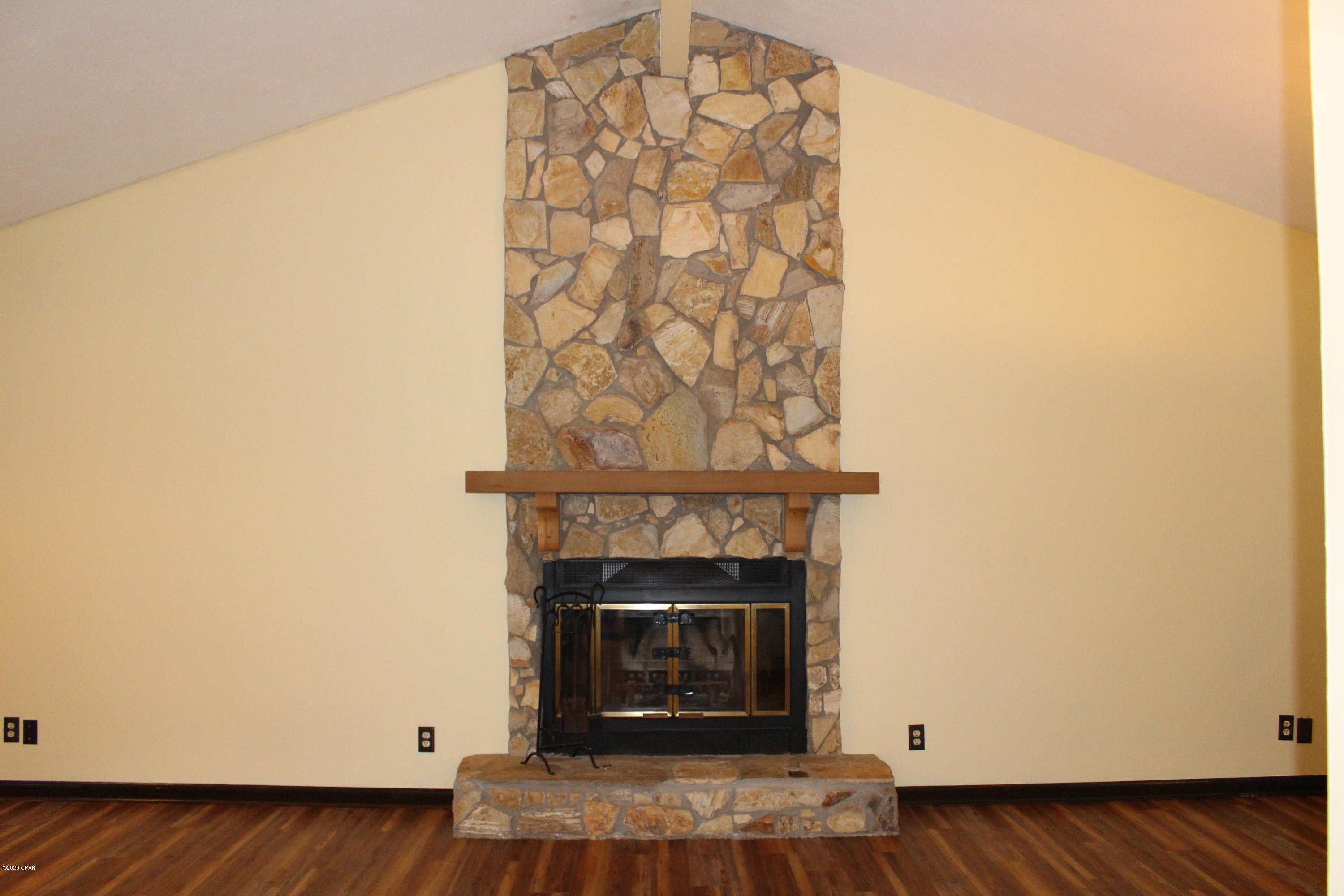 Forest Hills Unit 1 - Residential Lease