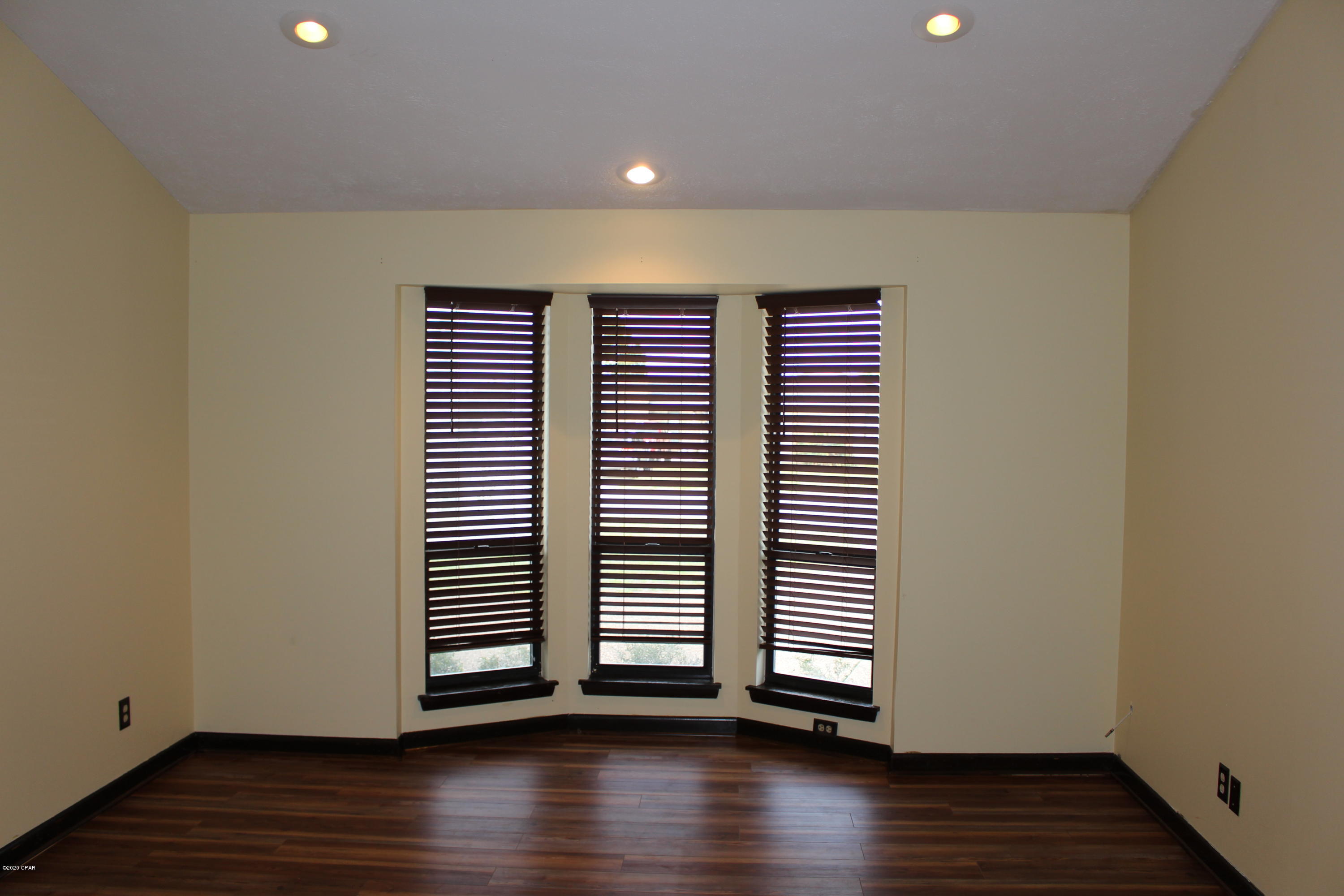 Forest Hills Unit 1 - Residential Lease