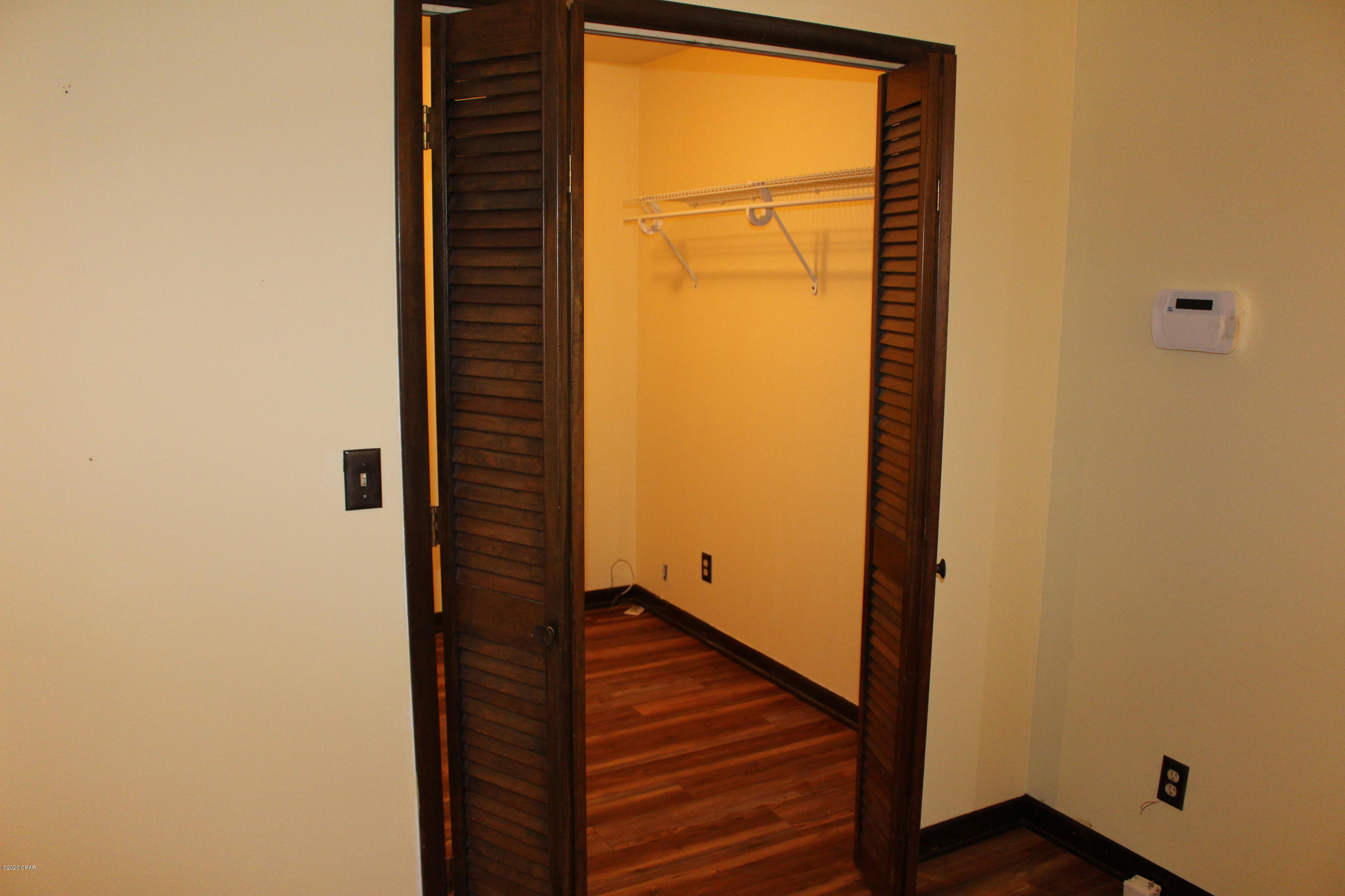 Forest Hills Unit 1 - Residential Lease