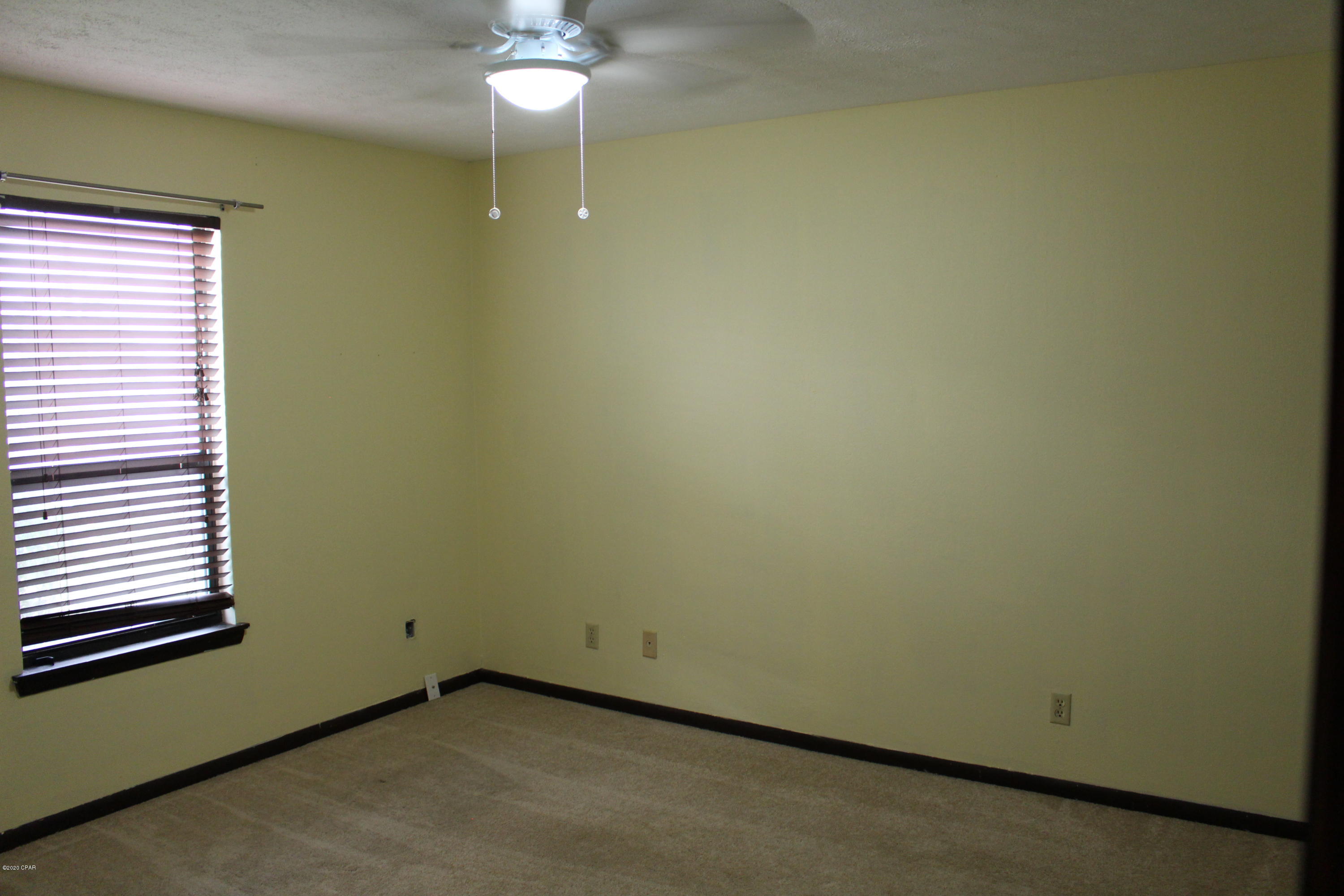 Forest Hills Unit 1 - Residential Lease