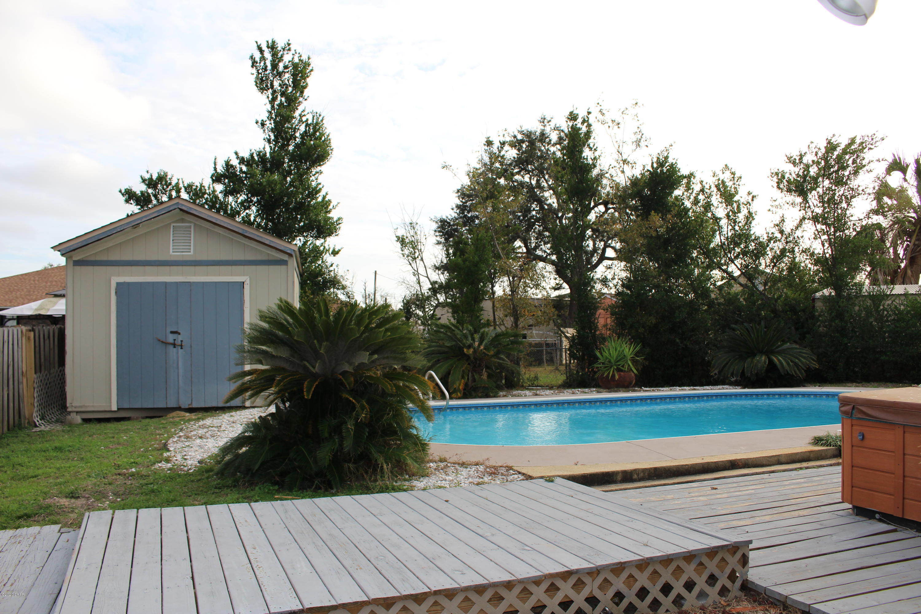 Forest Hills Unit 1 - Residential Lease