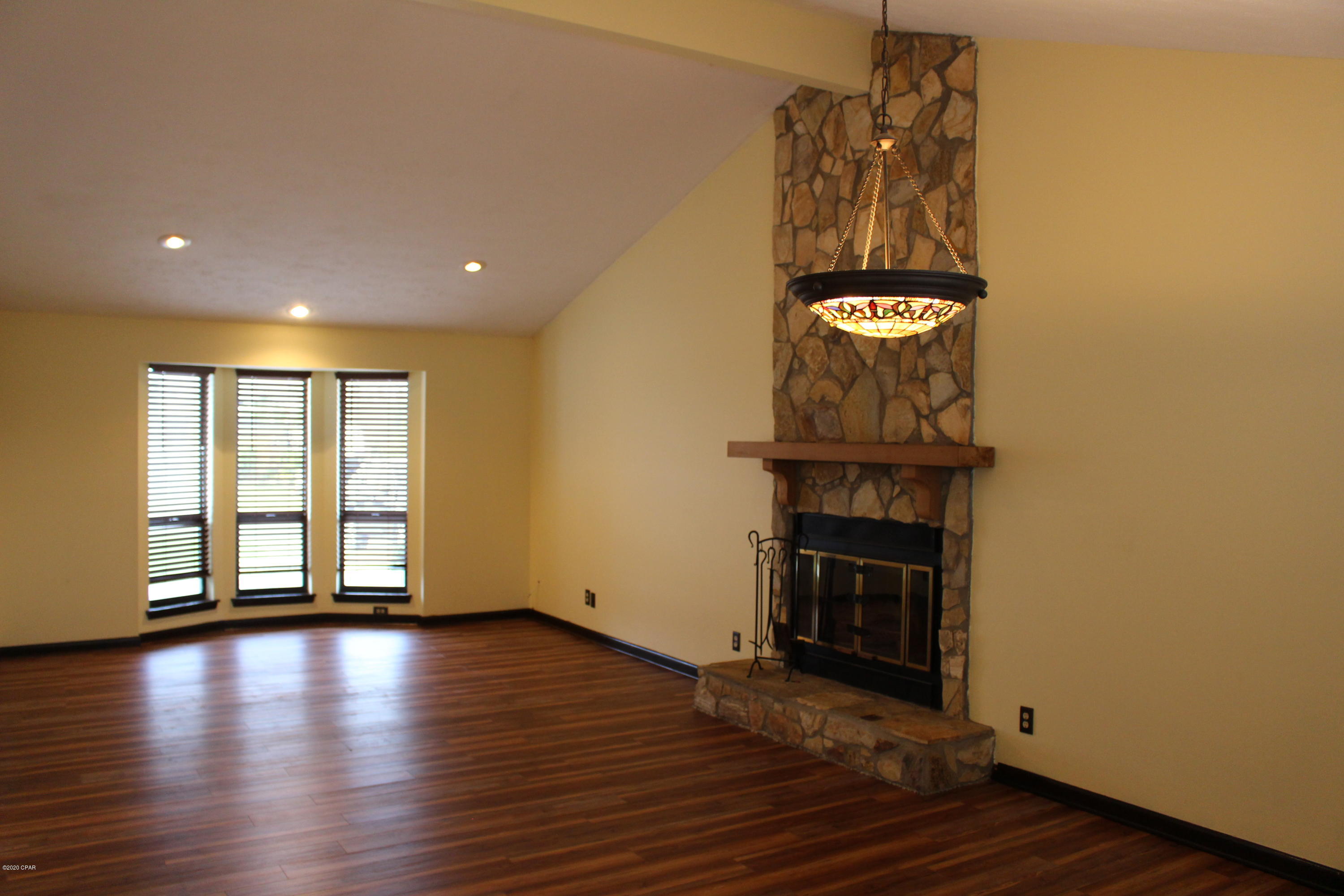 Forest Hills Unit 1 - Residential Lease