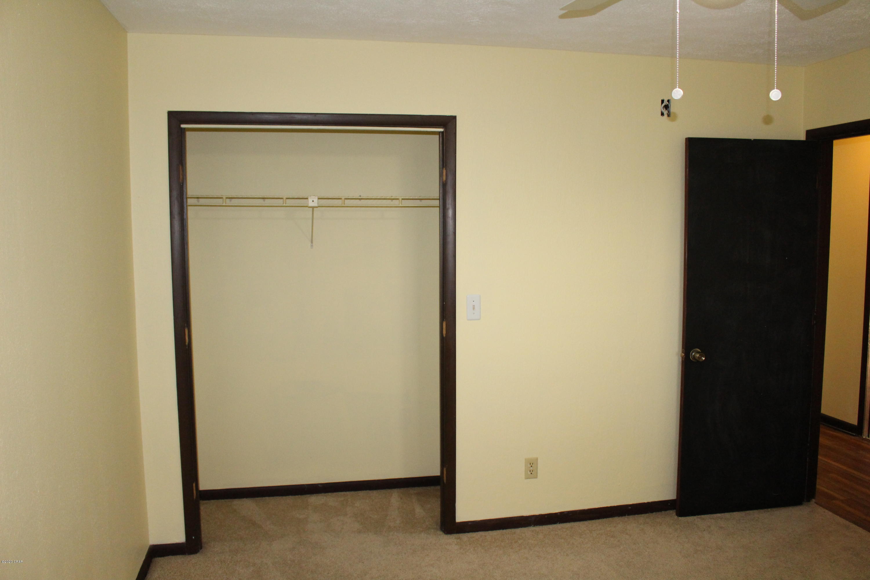 Forest Hills Unit 1 - Residential Lease