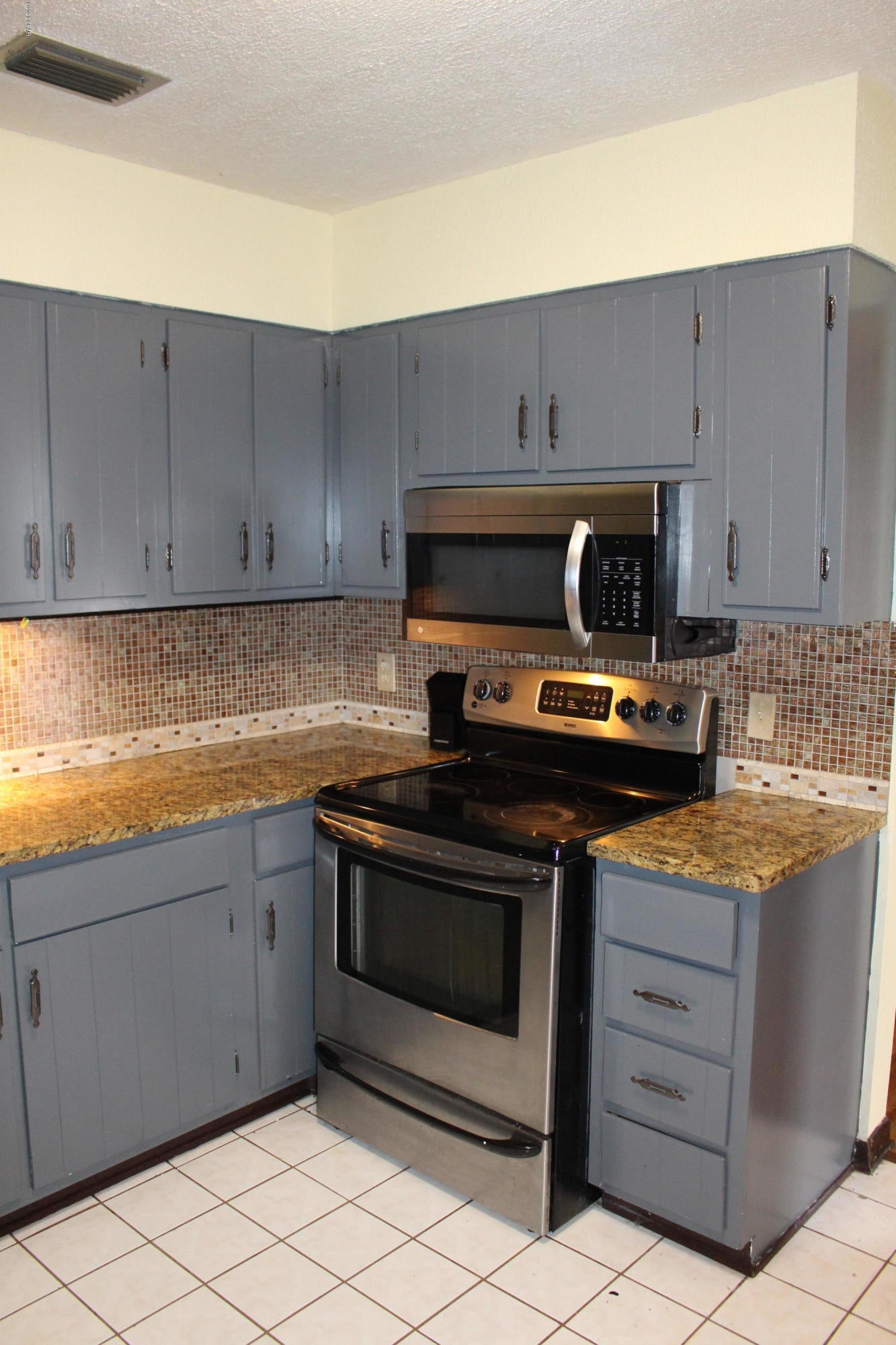 Forest Hills Unit 1 - Residential Lease