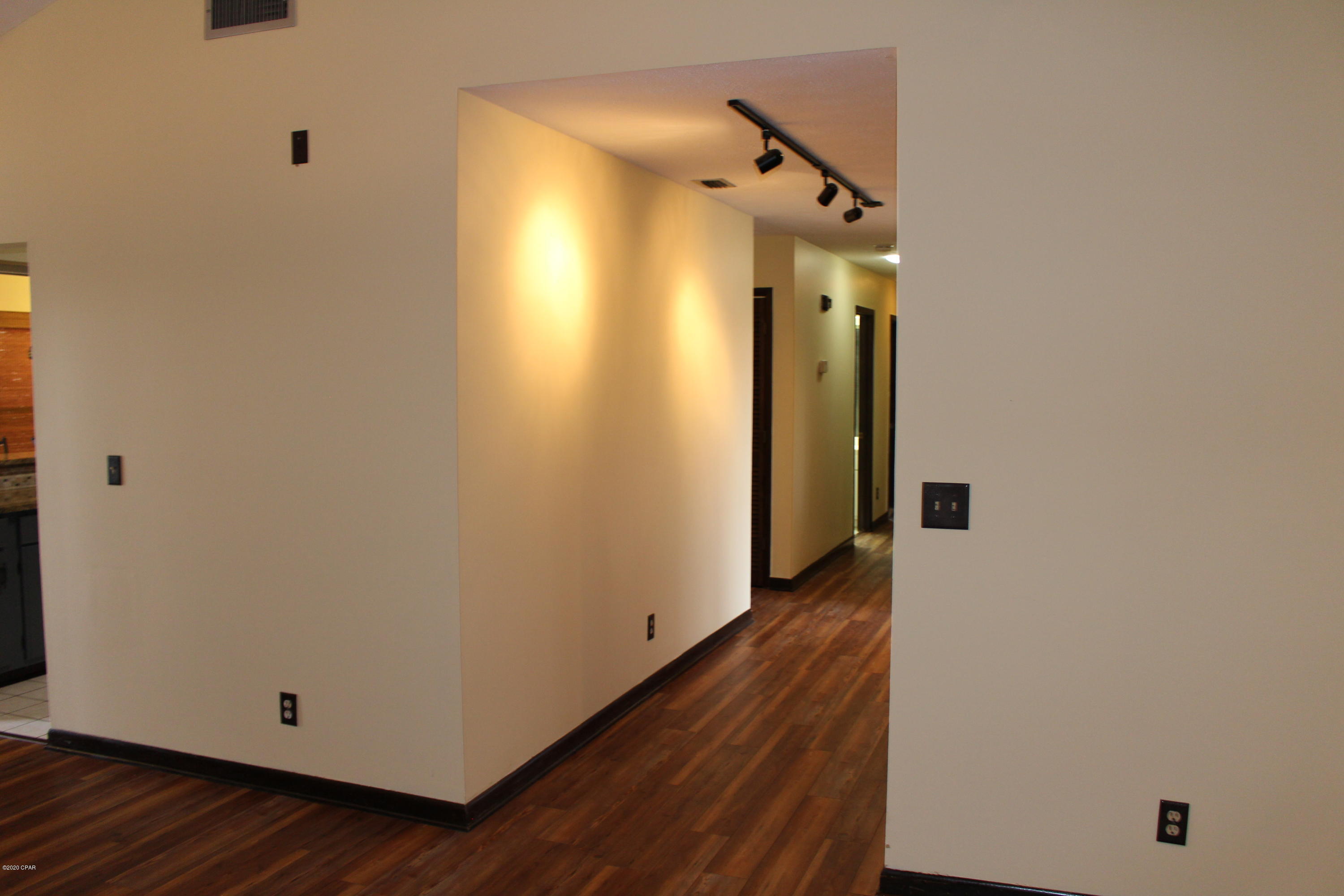 Forest Hills Unit 1 - Residential Lease