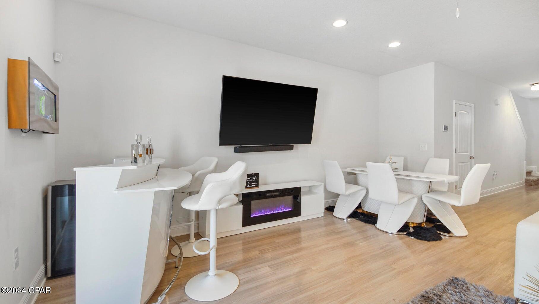 Hathaway Townhomes - Residential Lease