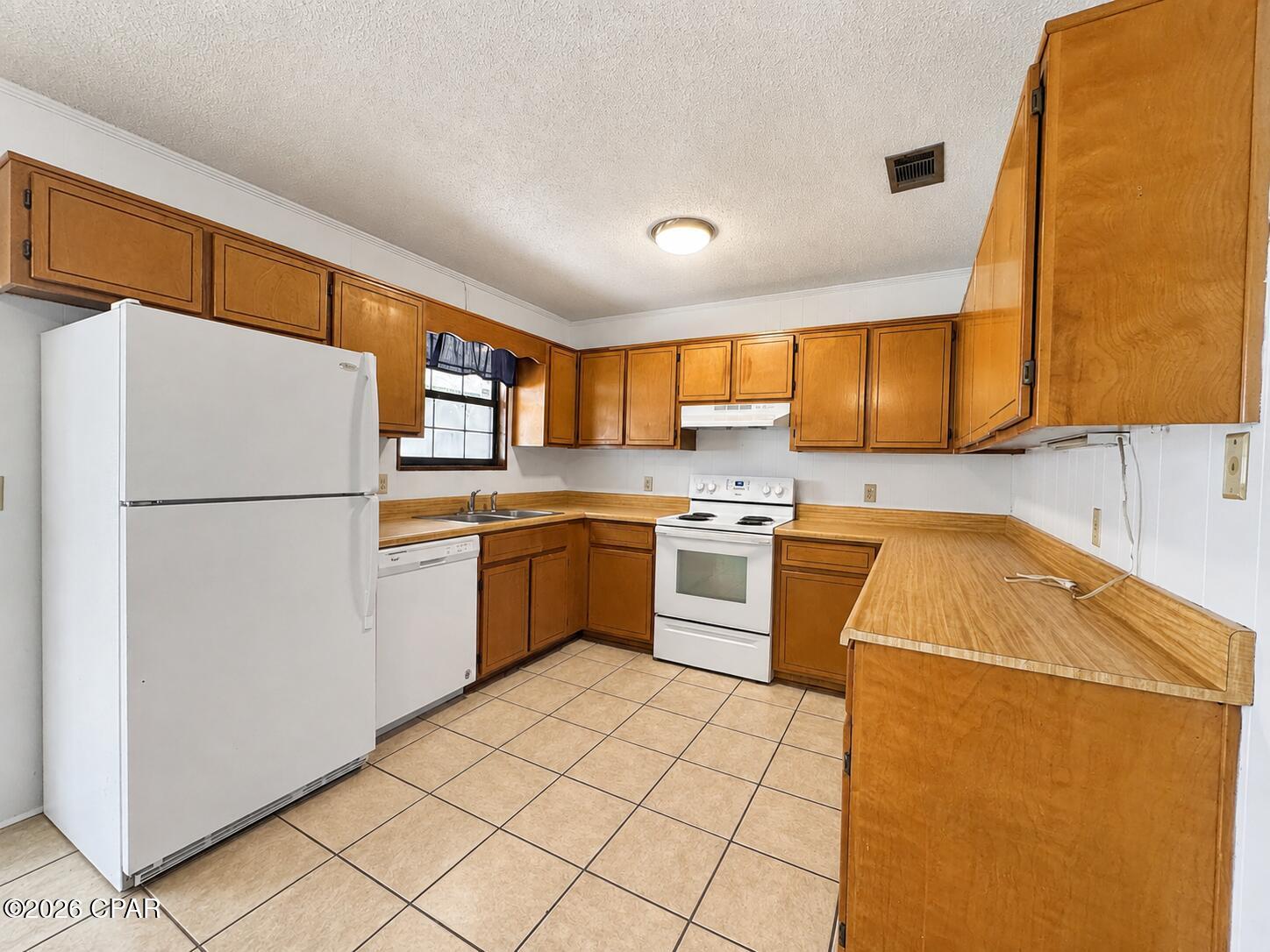 Laguna Beach 2nd Add - Residential Lease