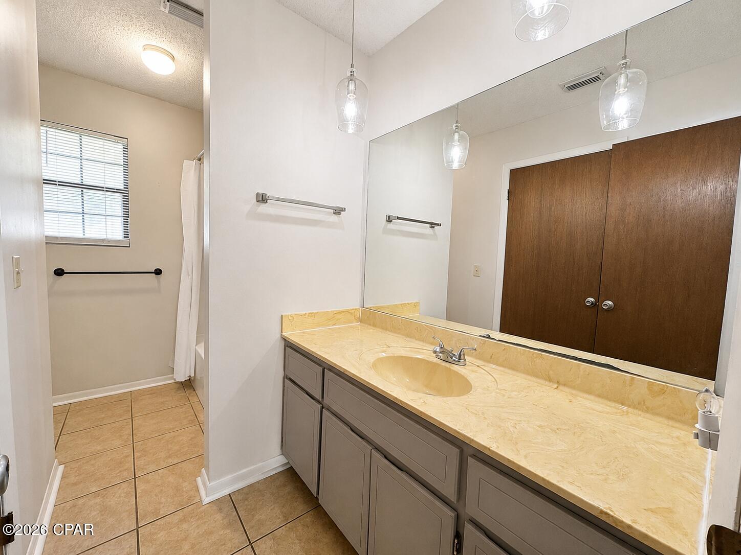 Laguna Beach 2nd Add - Residential Lease
