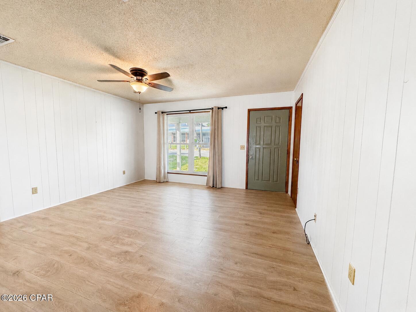 Laguna Beach 2nd Add - Residential Lease