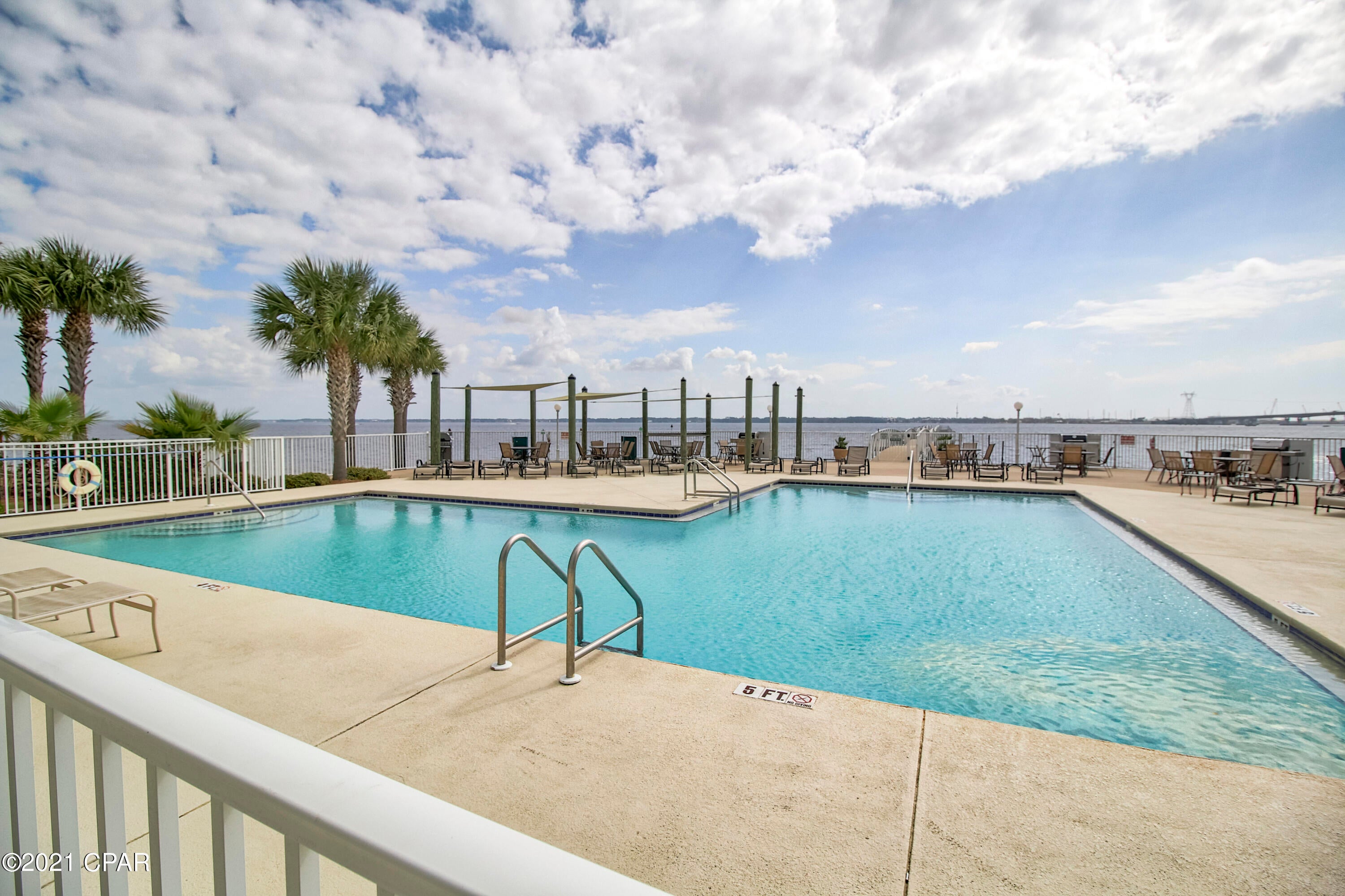 Hibiscus By The Bay - Residential