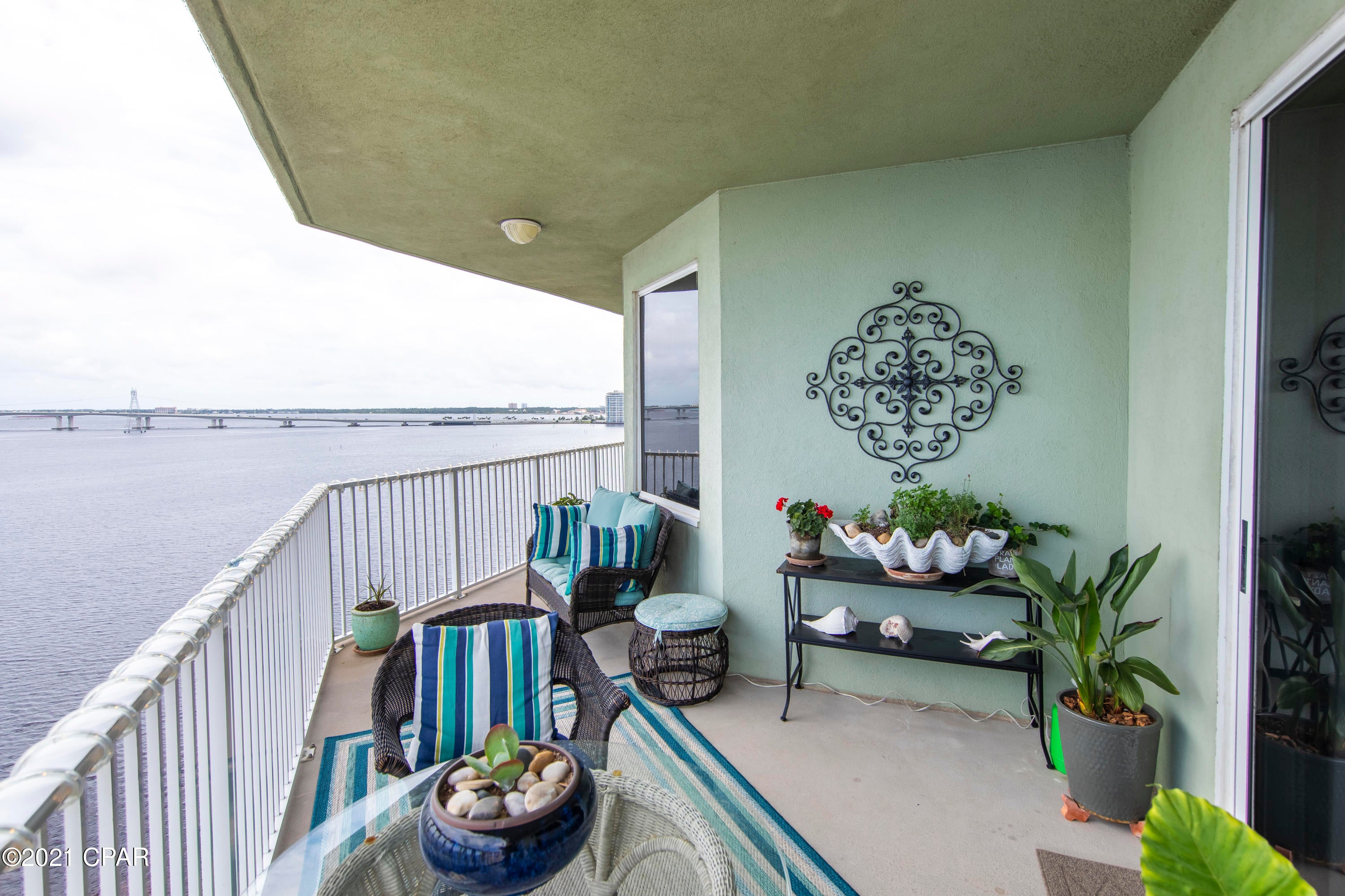 Hibiscus By The Bay - Residential