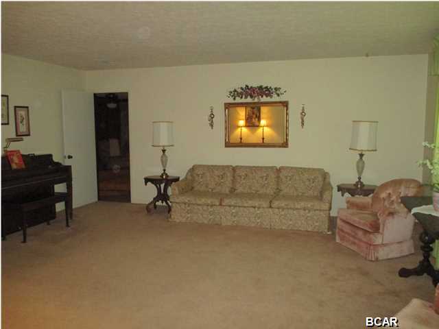 Lannie Rowe Lake Estates U-12 - Residential