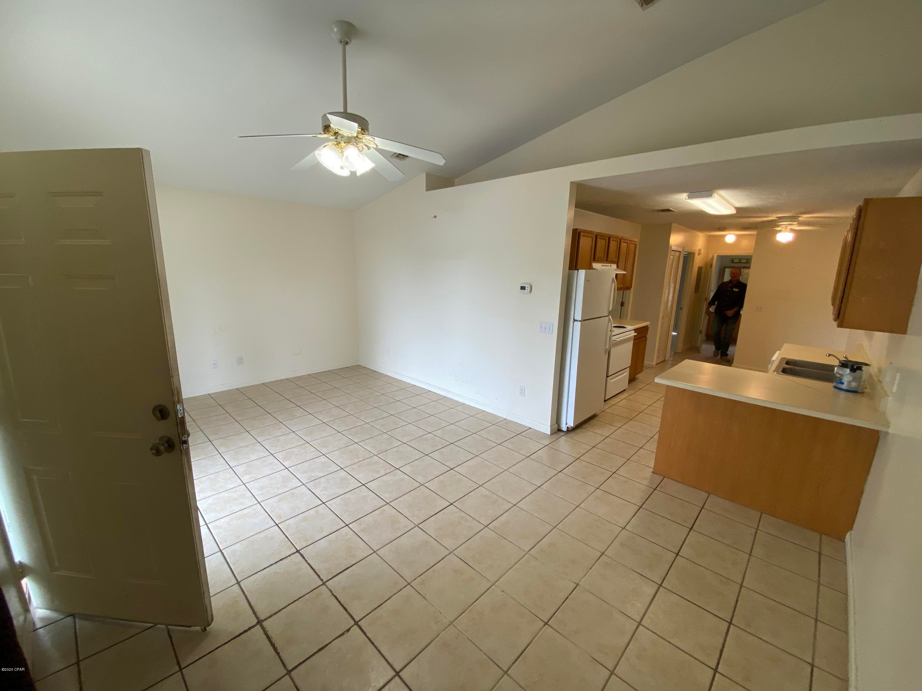 [No Recorded Subdiv] - Residential Lease