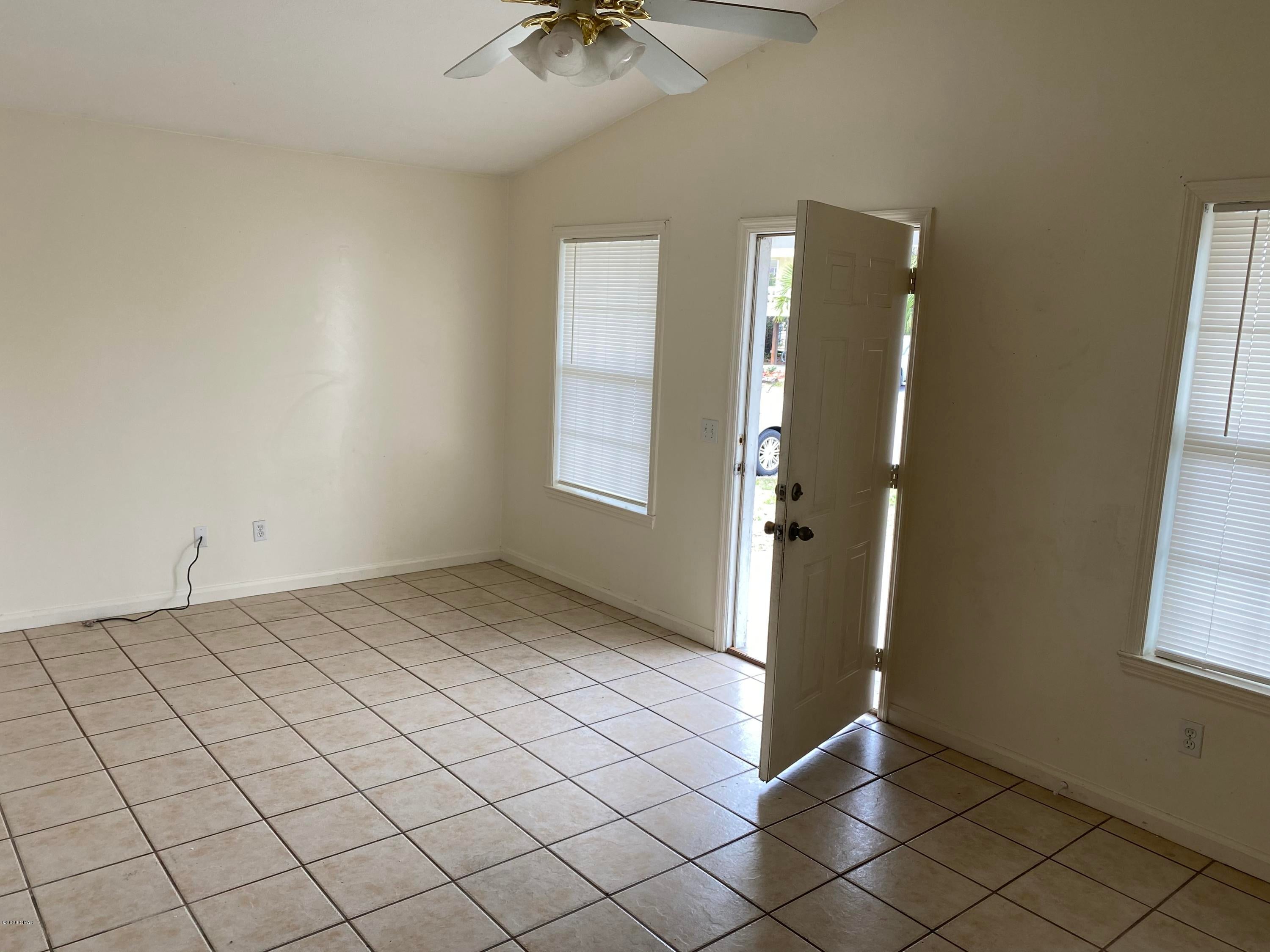 [No Recorded Subdiv] - Residential Lease