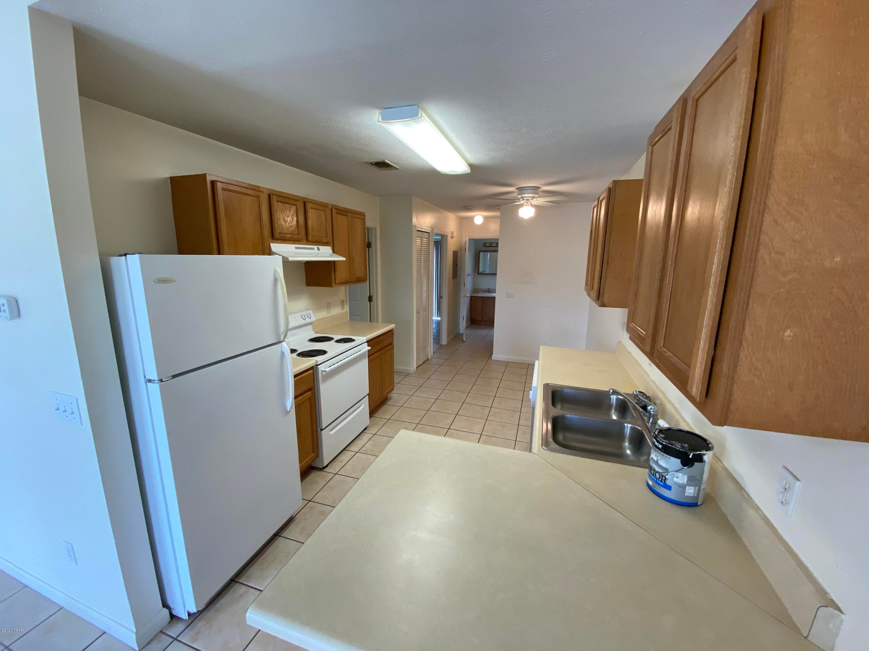 [No Recorded Subdiv] - Residential Lease