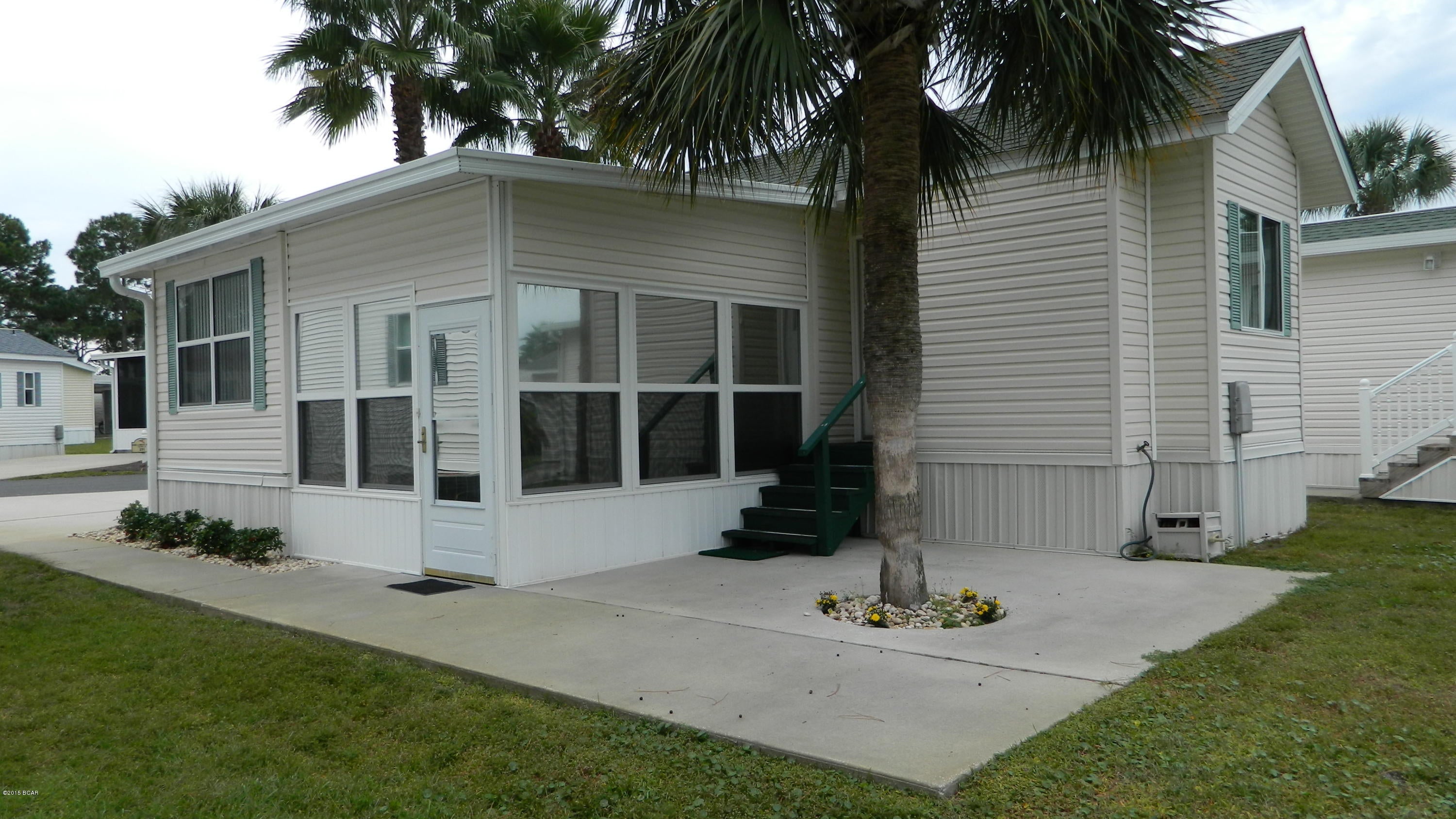 Emerald Pointe Resort - Residential Lease