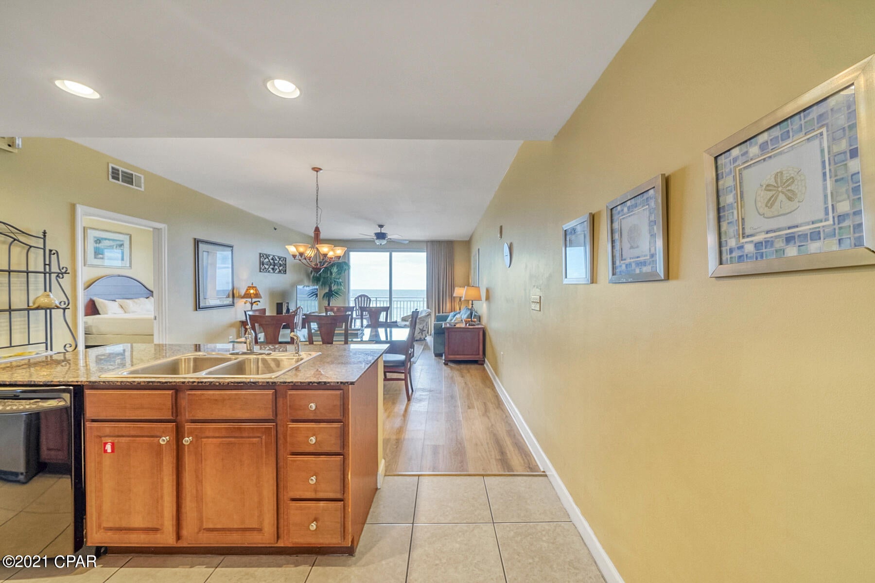 Splash Condo - Residential