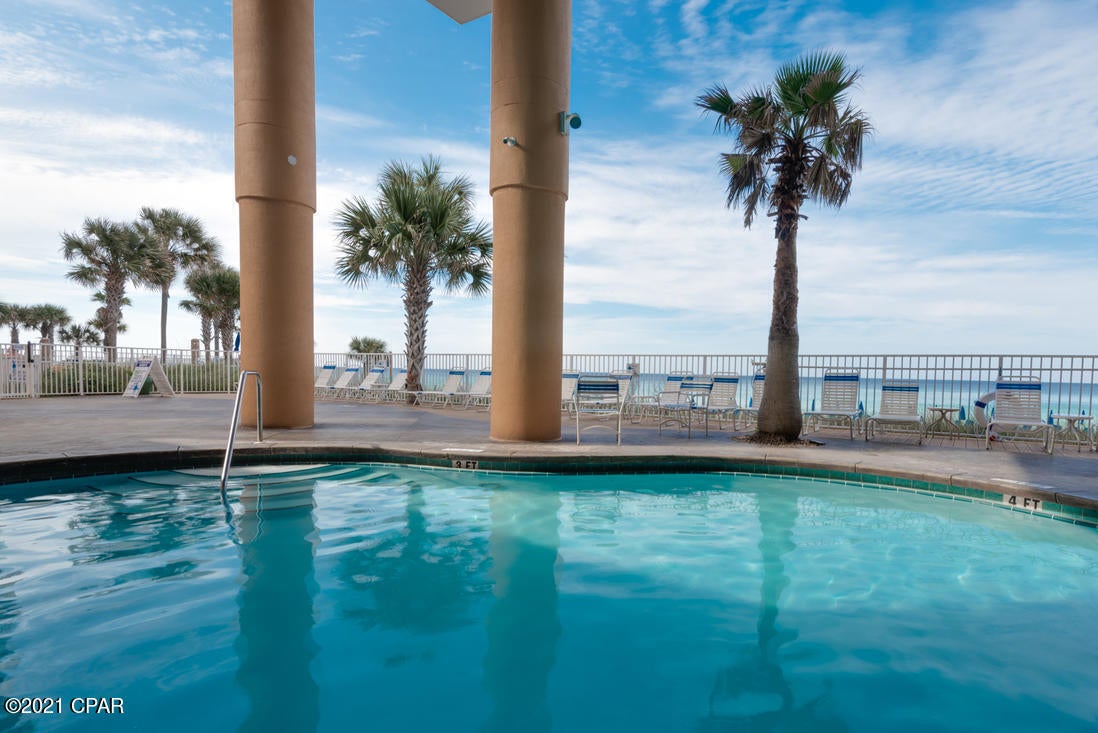 Splash Condo - Residential