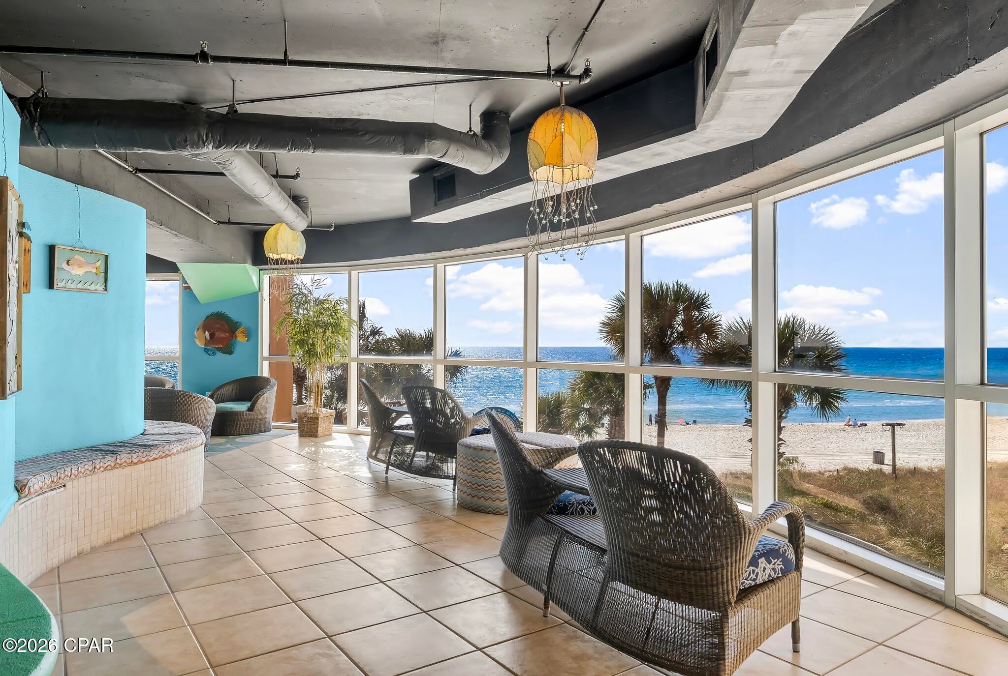 Splash Condo - Residential