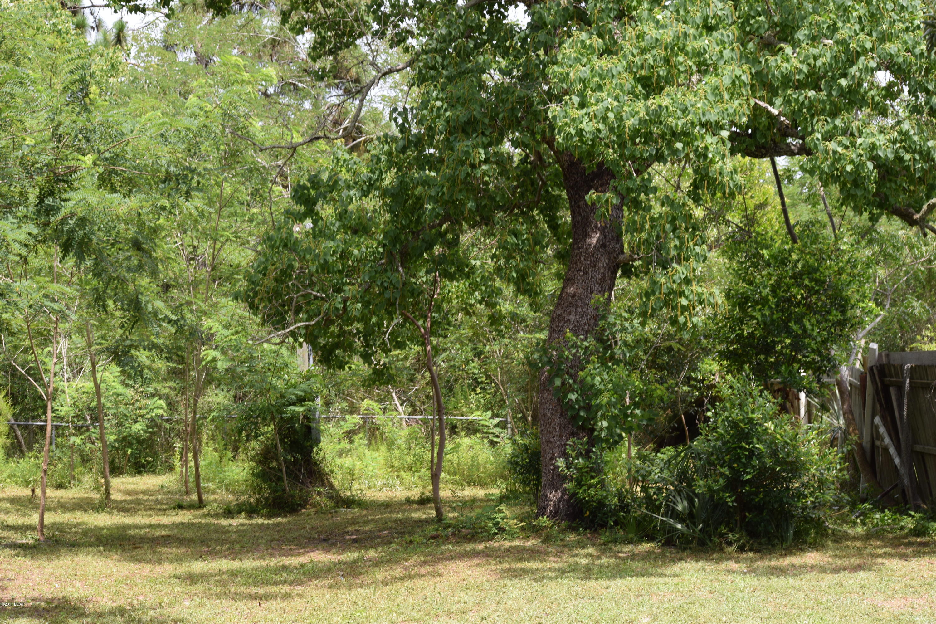 NICE LOT ON PANAMA CITY BEACH. YOU CAN BUILD YOUR BEACH GET-A-WAY HERE.