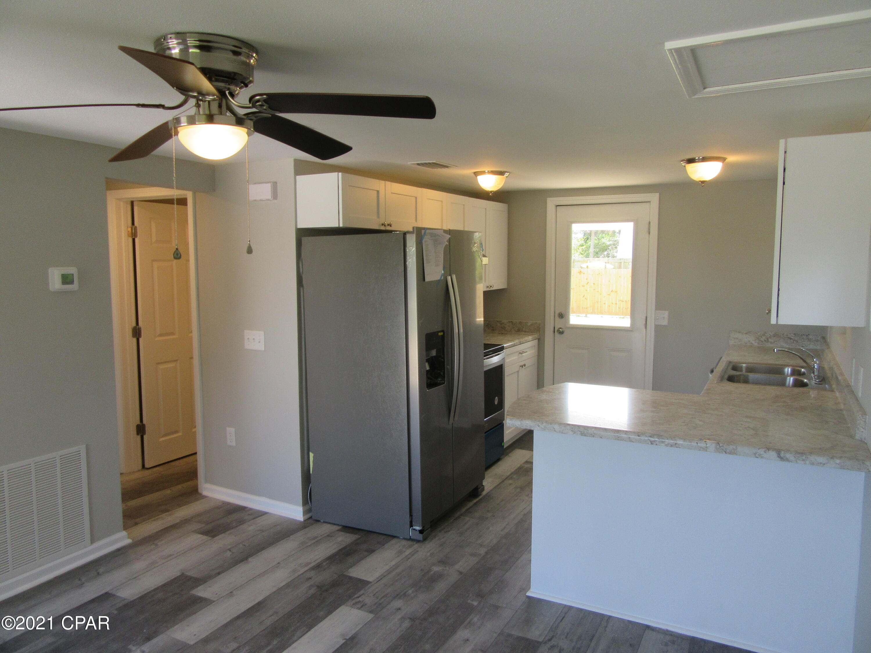 [No Recorded Subdiv] - Residential Lease