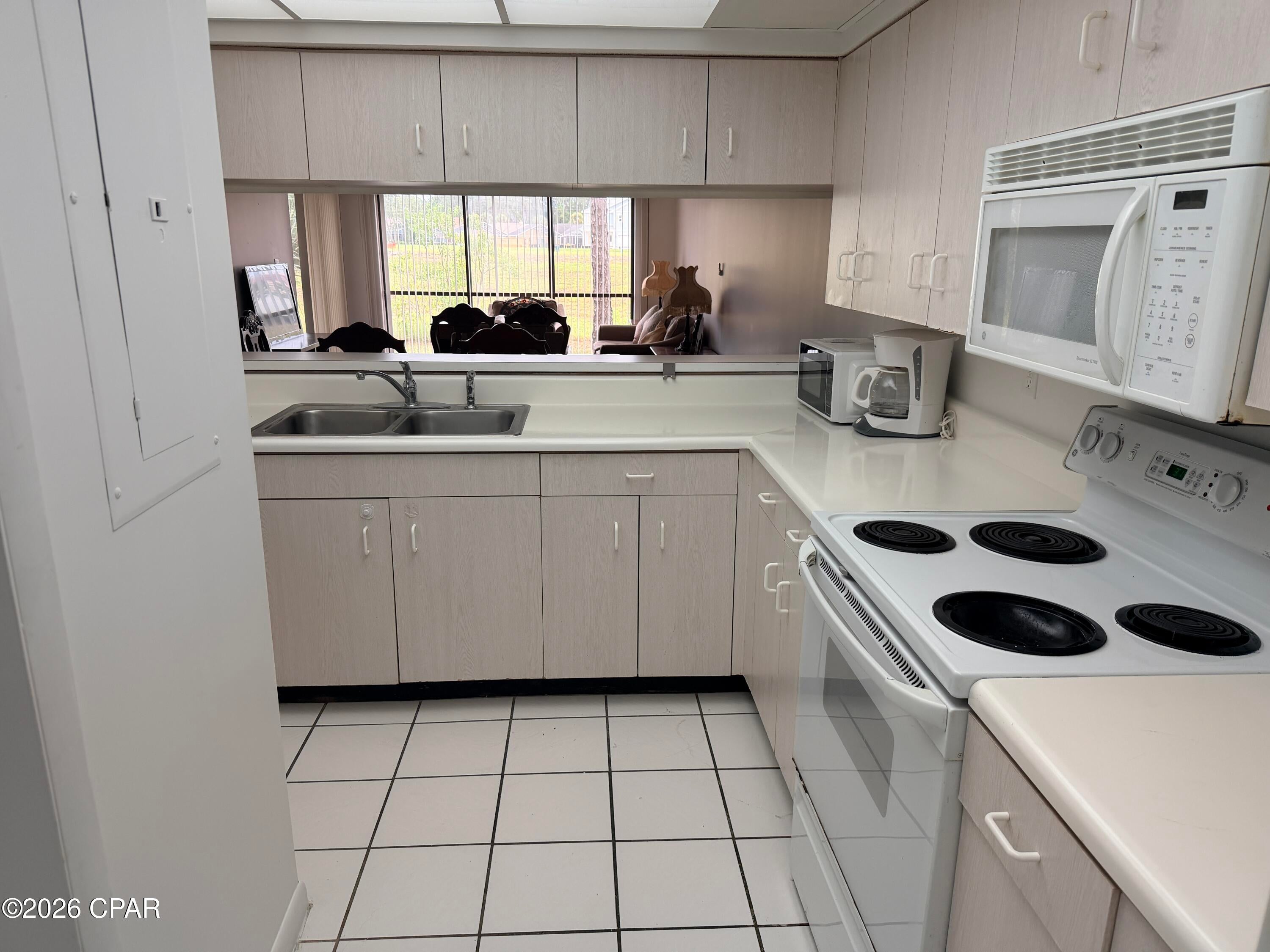 Hombre Golf Village - Residential