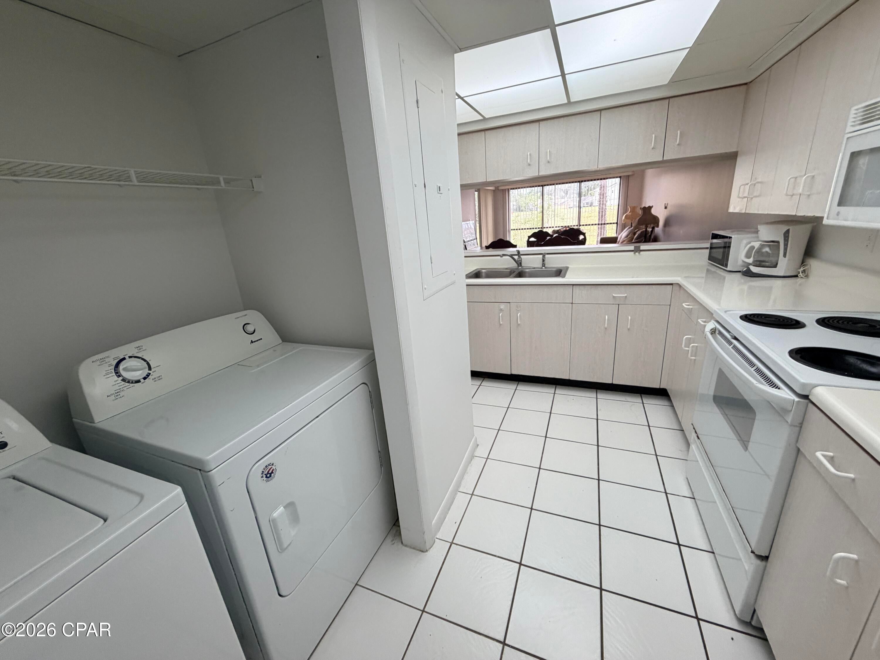Hombre Golf Village - Residential