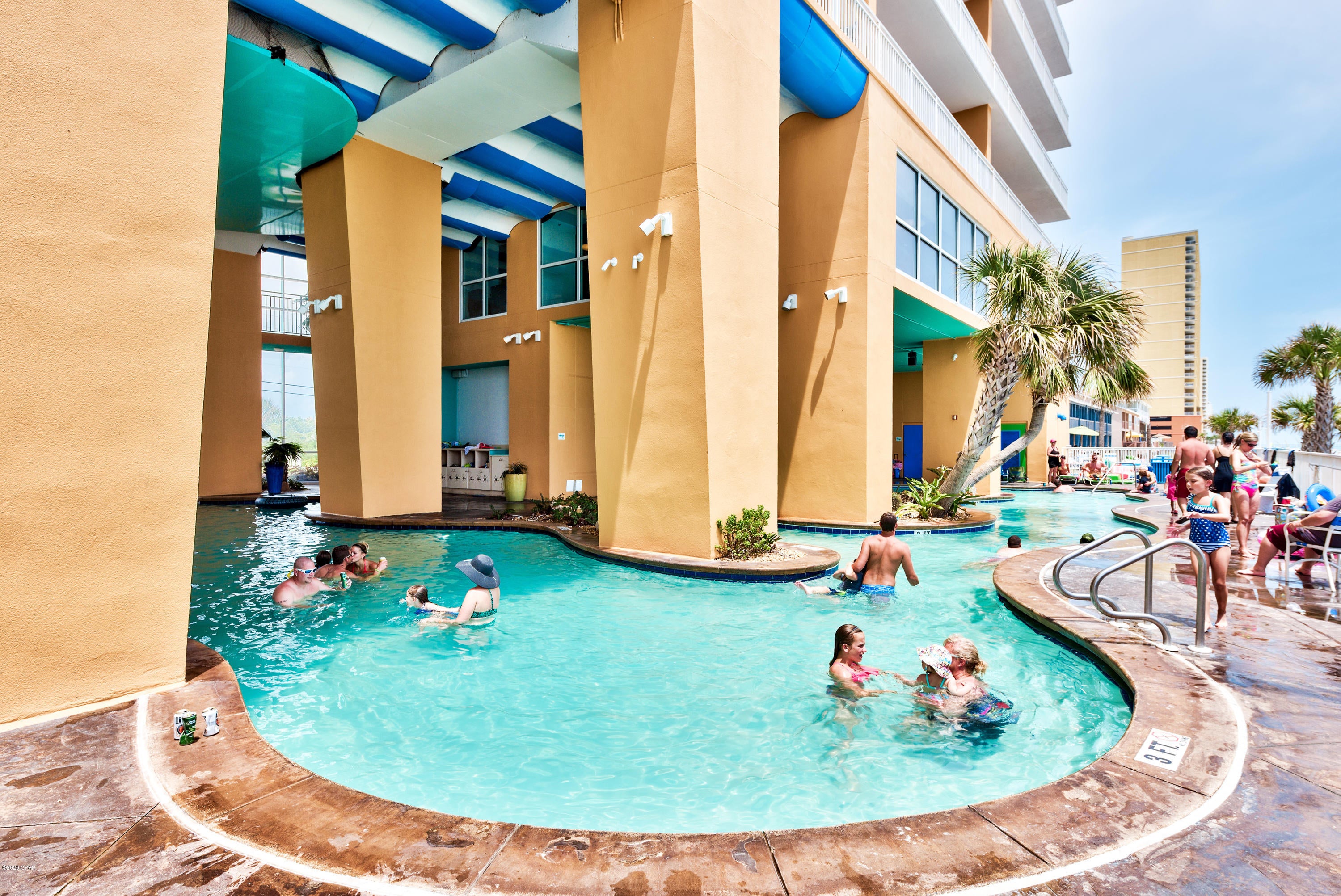 Splash Condo - Residential