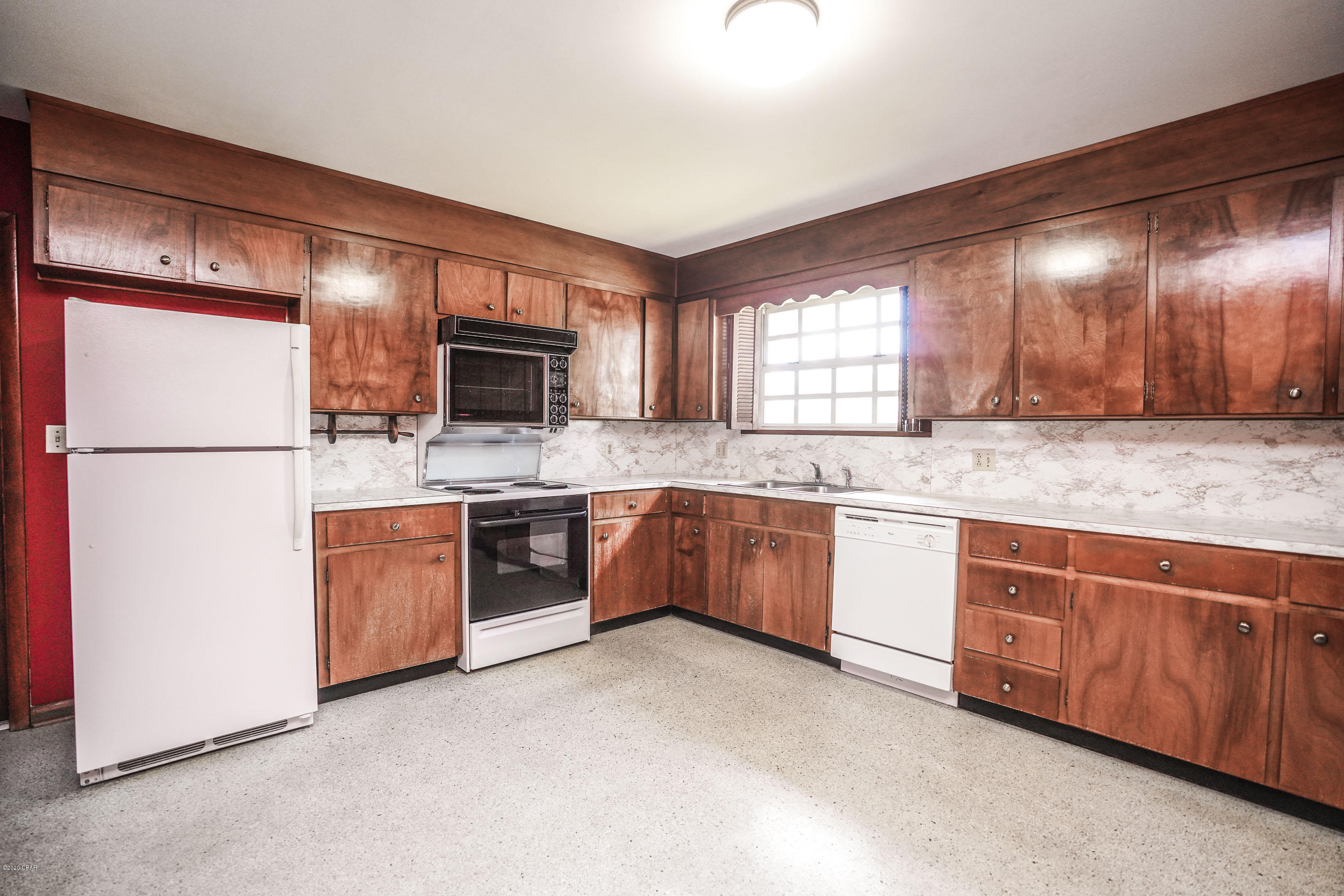Woodlawn Unit 4 - Residential Lease