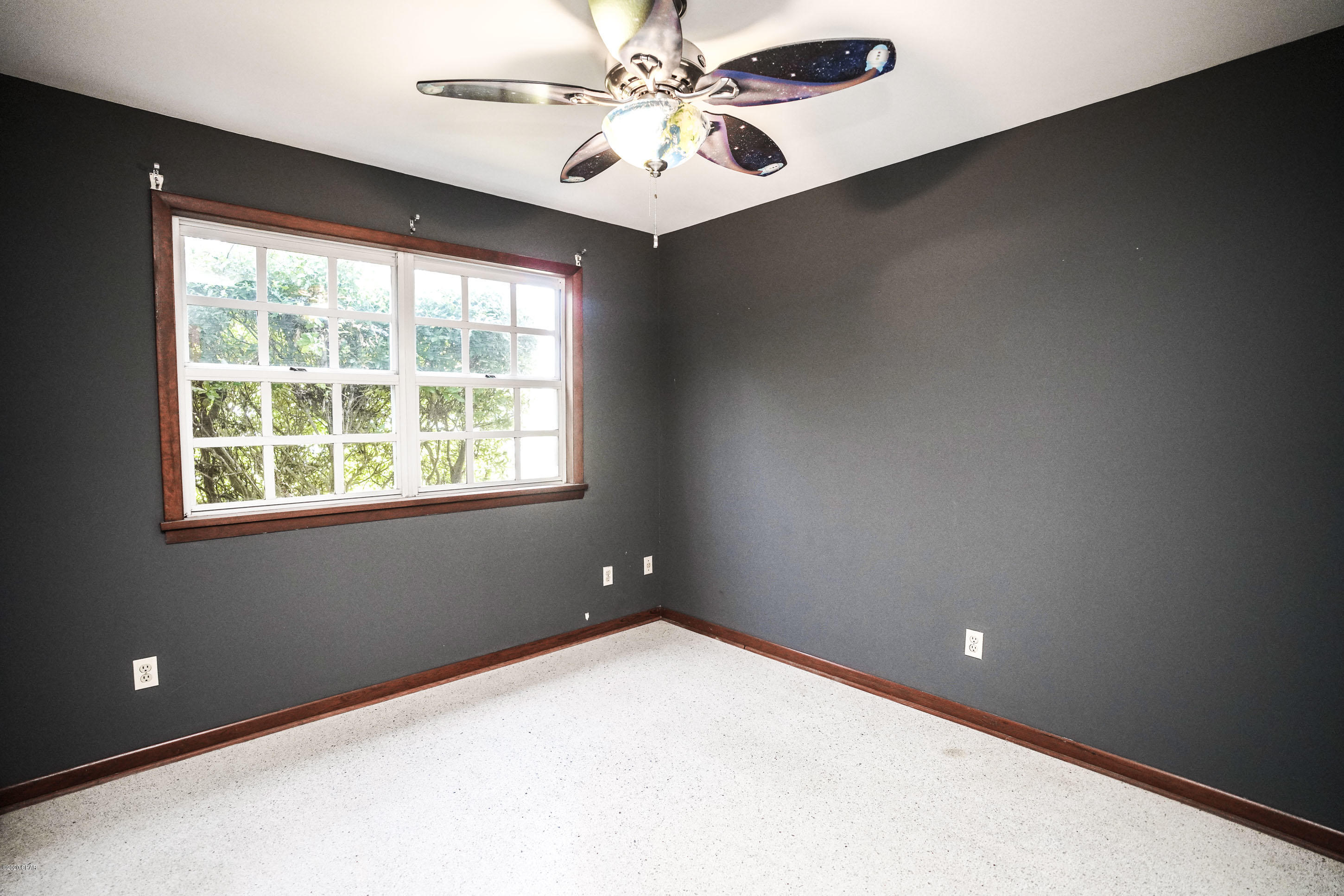 Woodlawn Unit 4 - Residential Lease
