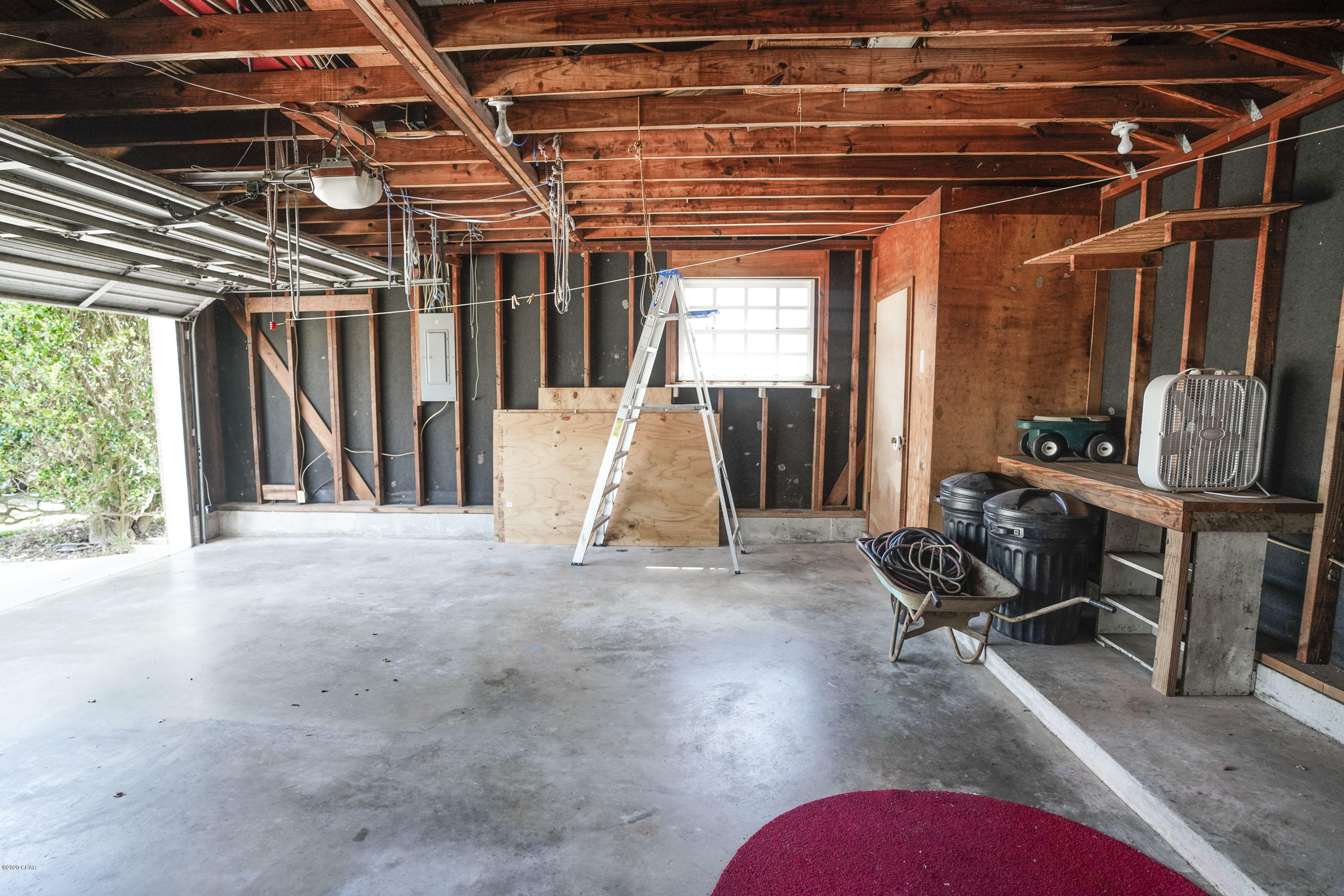 Woodlawn Unit 4 - Residential Lease