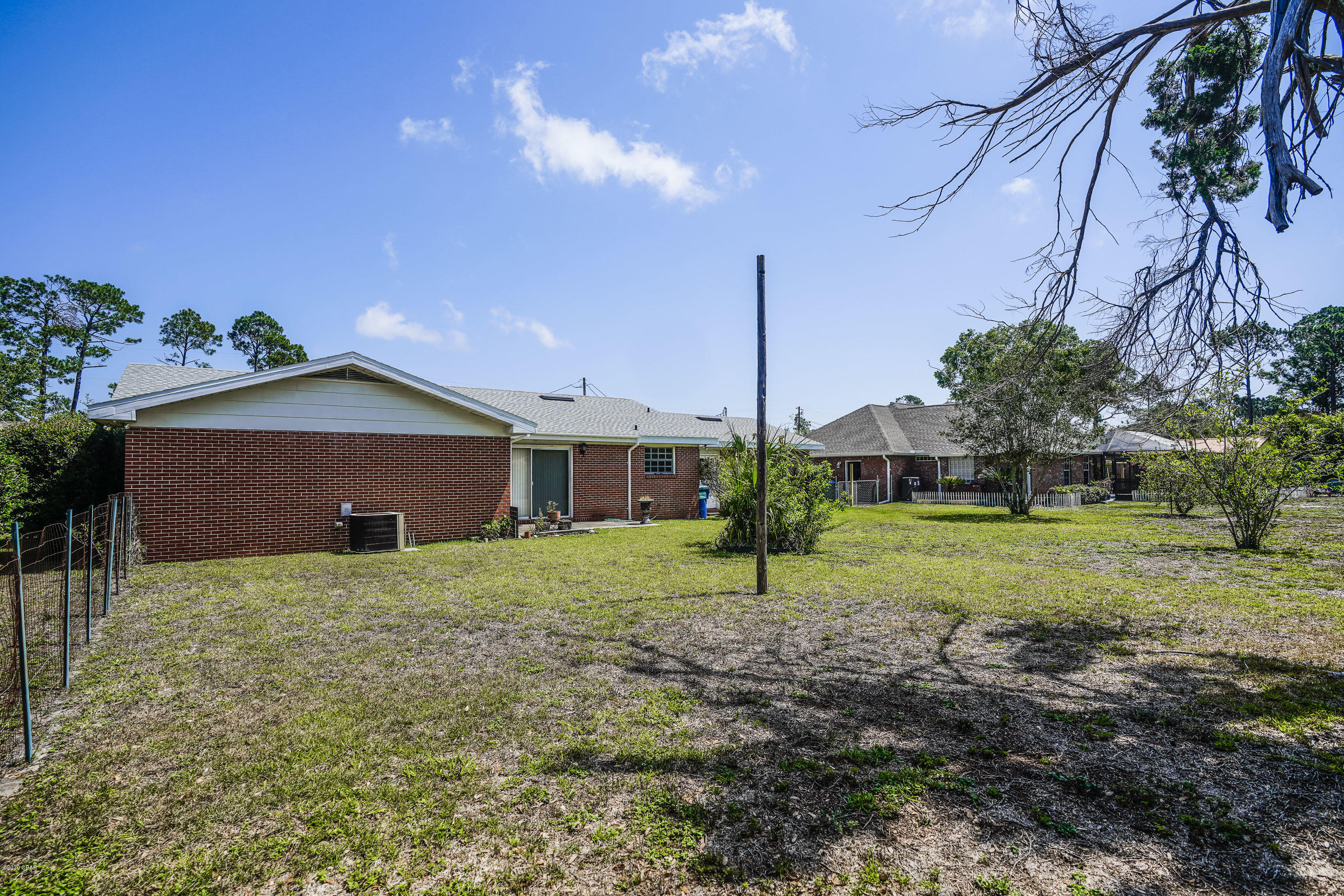 Woodlawn Unit 4 - Residential Lease
