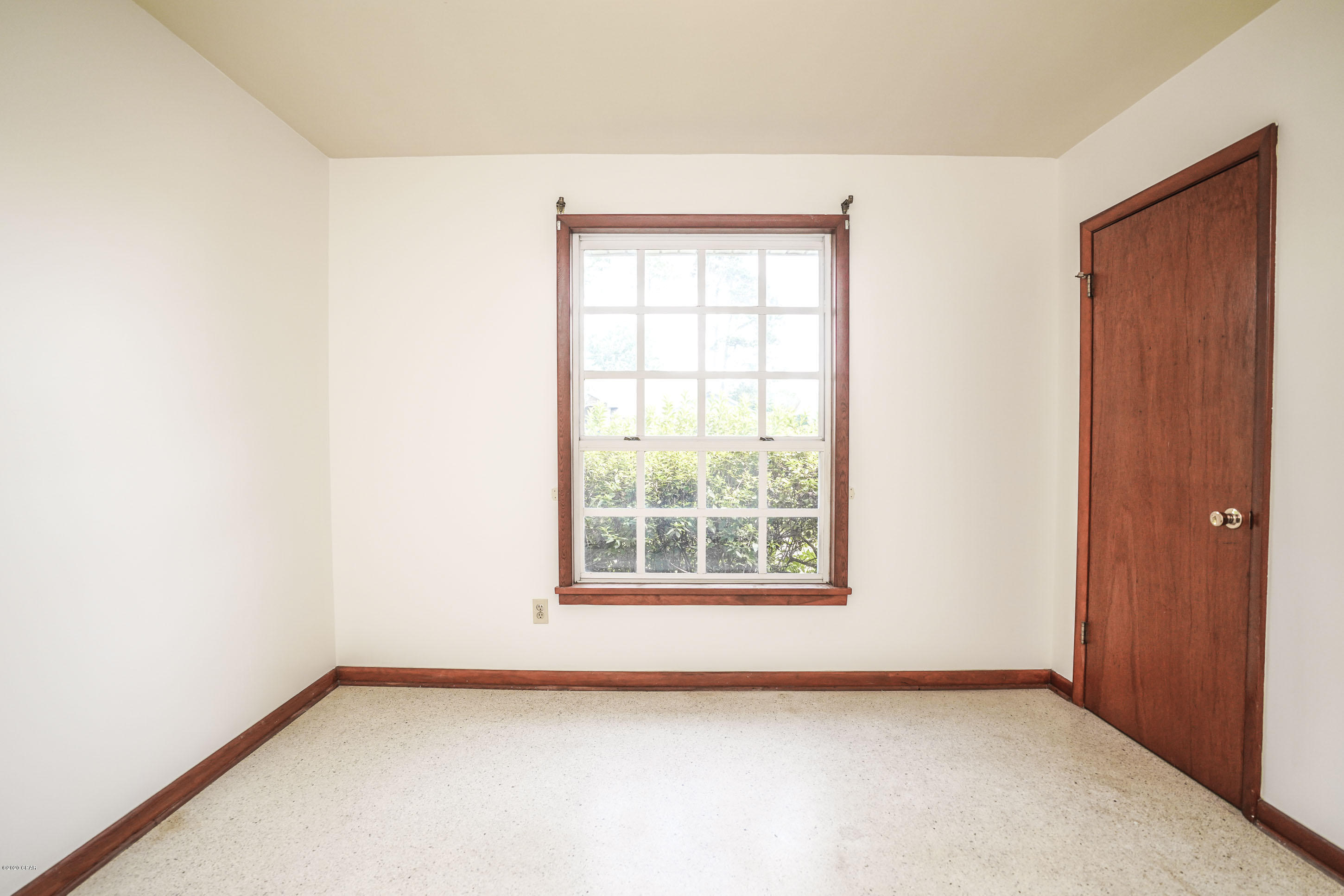 Woodlawn Unit 4 - Residential Lease