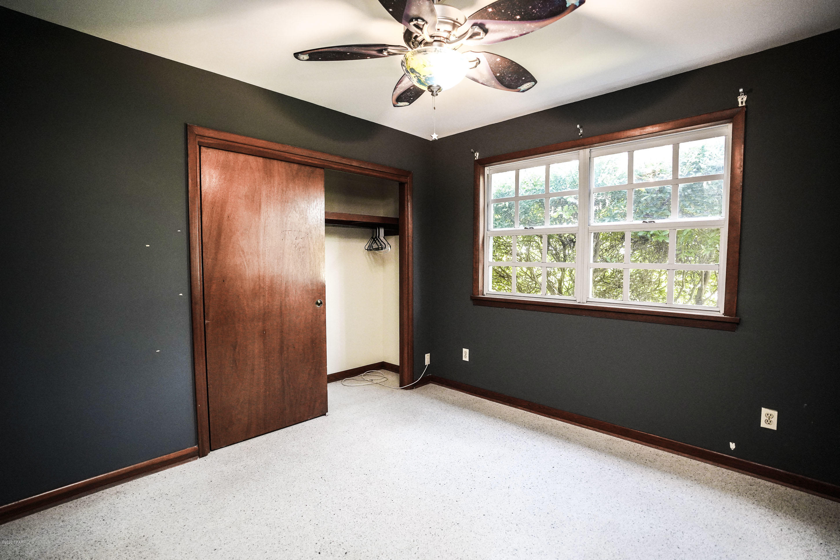 Woodlawn Unit 4 - Residential Lease