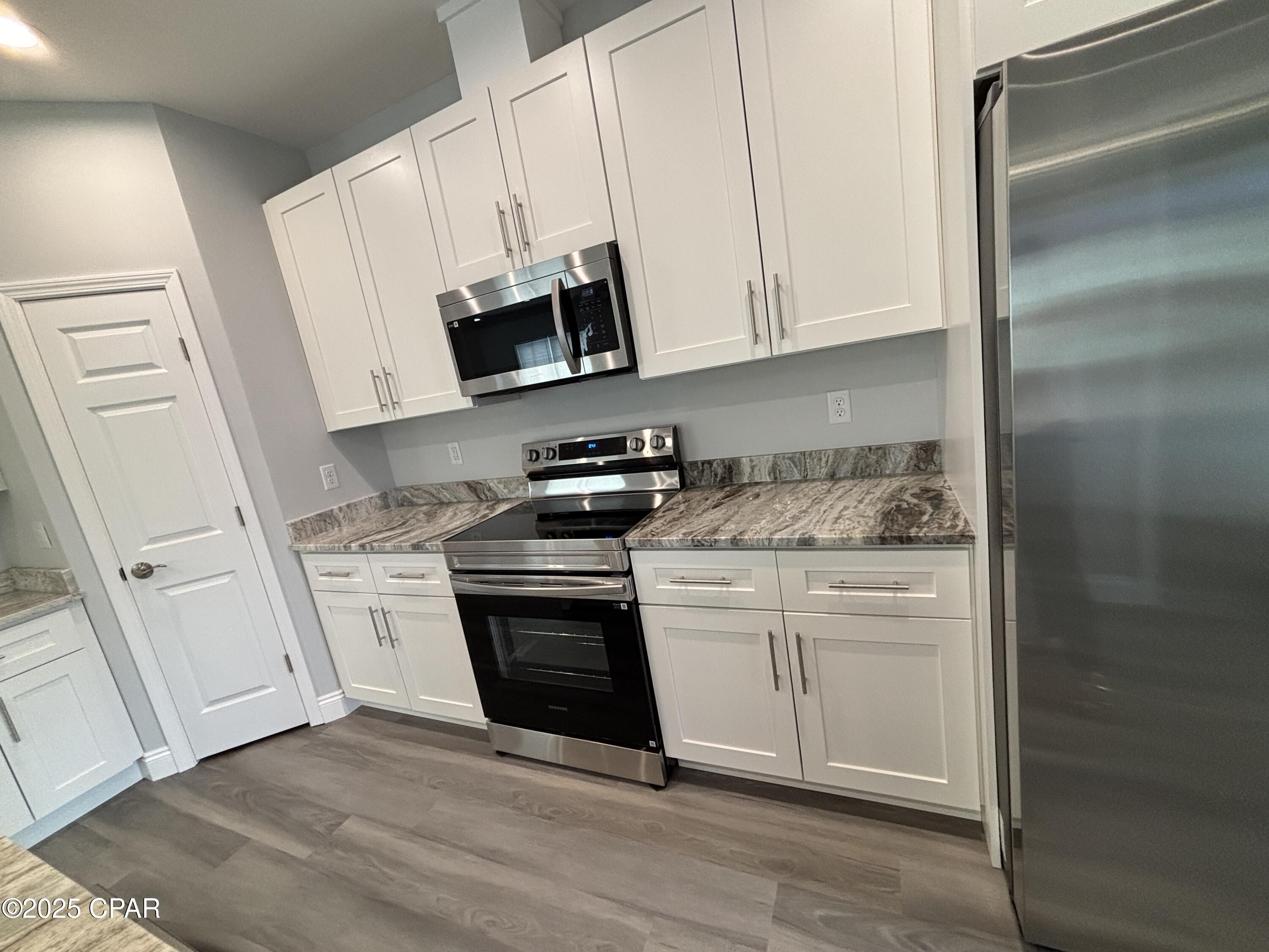 [No Recorded Subdiv] - Residential Lease
