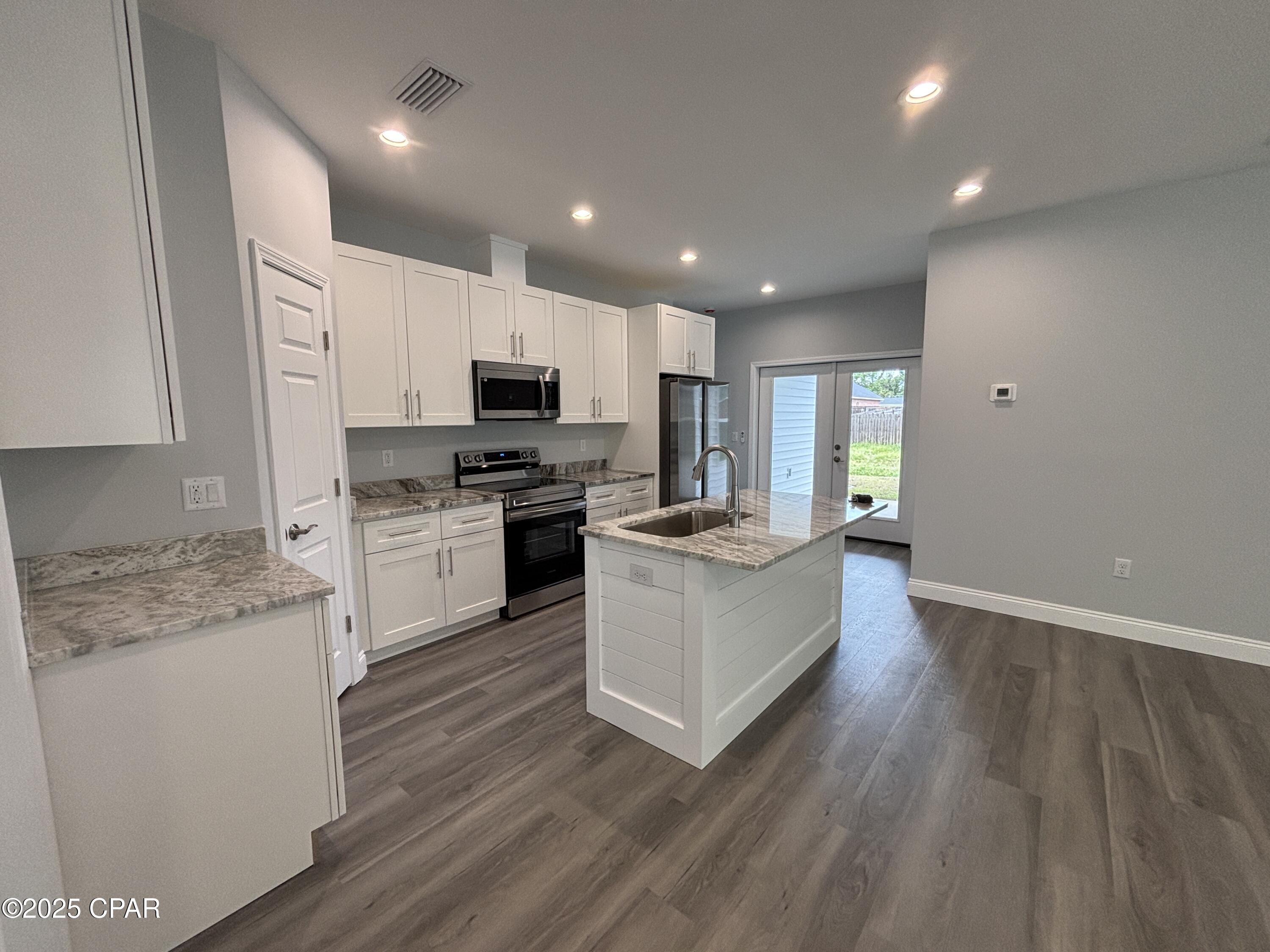 [No Recorded Subdiv] - Residential Lease