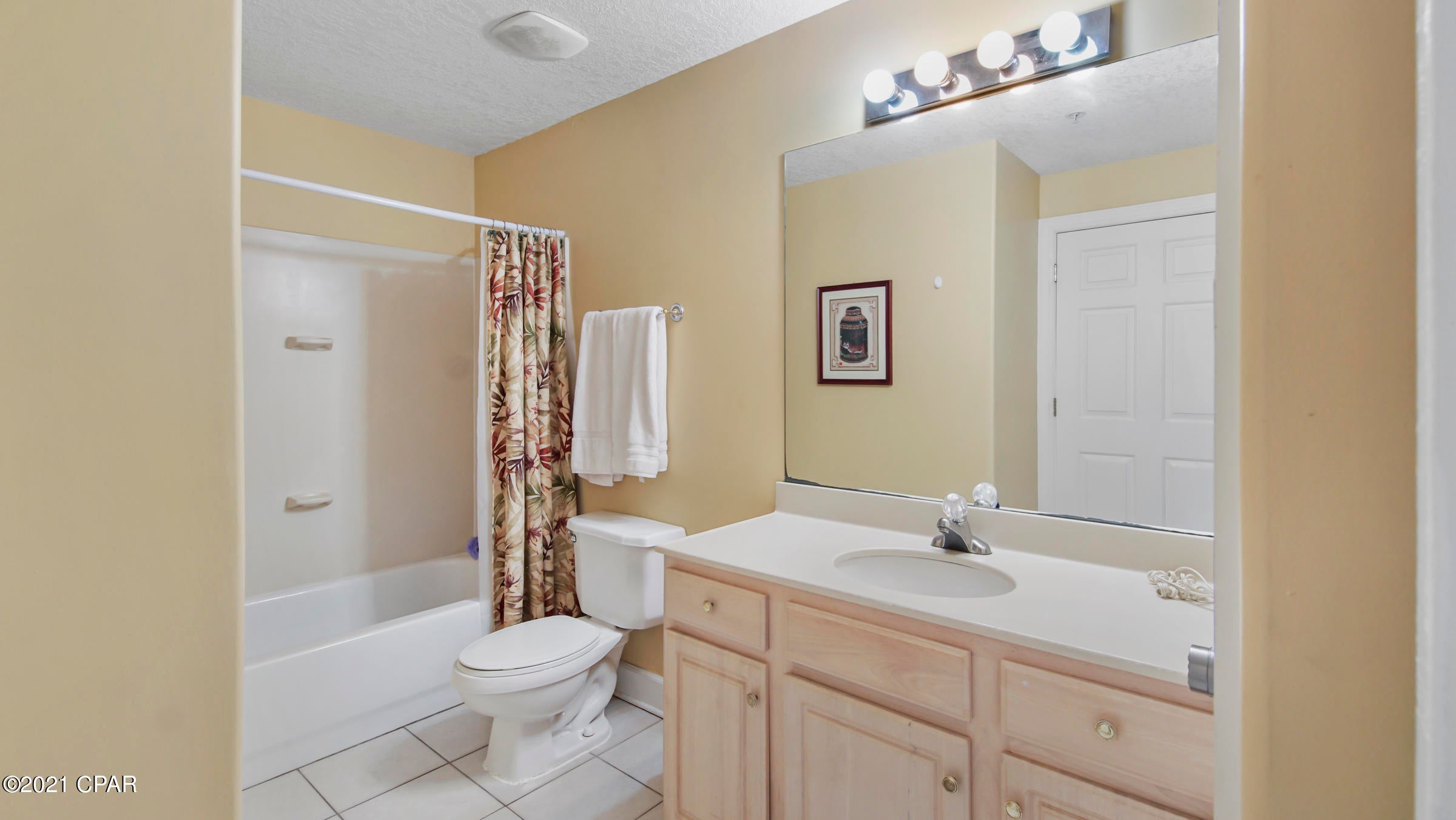 Twin Palms Resort - Residential