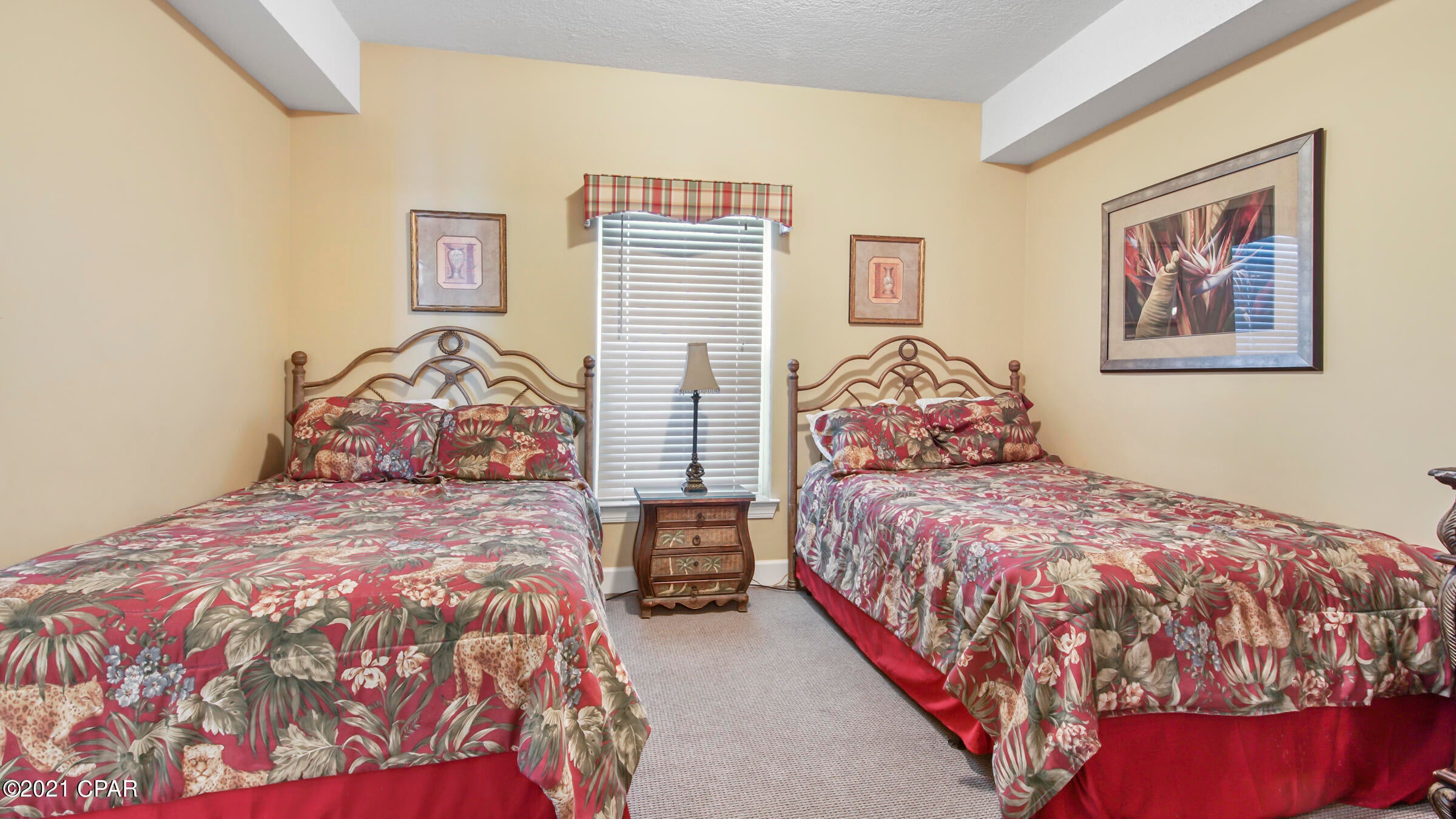 Twin Palms Resort - Residential