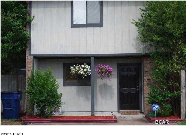 This end unit townhouse is located near, downtown, St. Andrews waterfront, and the Garden Club Walking Park. It features an open floor plan with tile flooring in the main living area. The kitchen offers granite look countertops and stainless steel appliances. The bedrooms are upstairs and are carpeted. Being the last home on the street allows for more space and privacy.