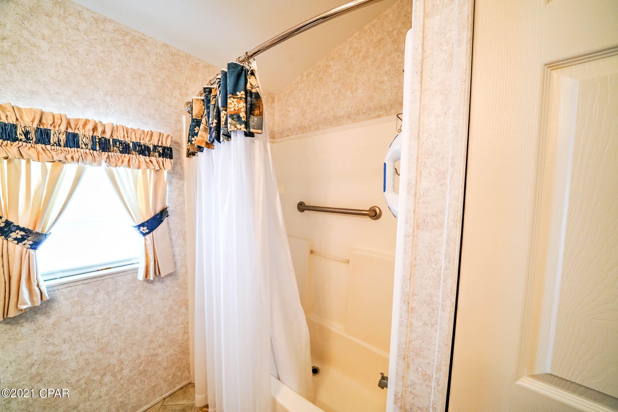 Venture Out Travel Trail - Residential