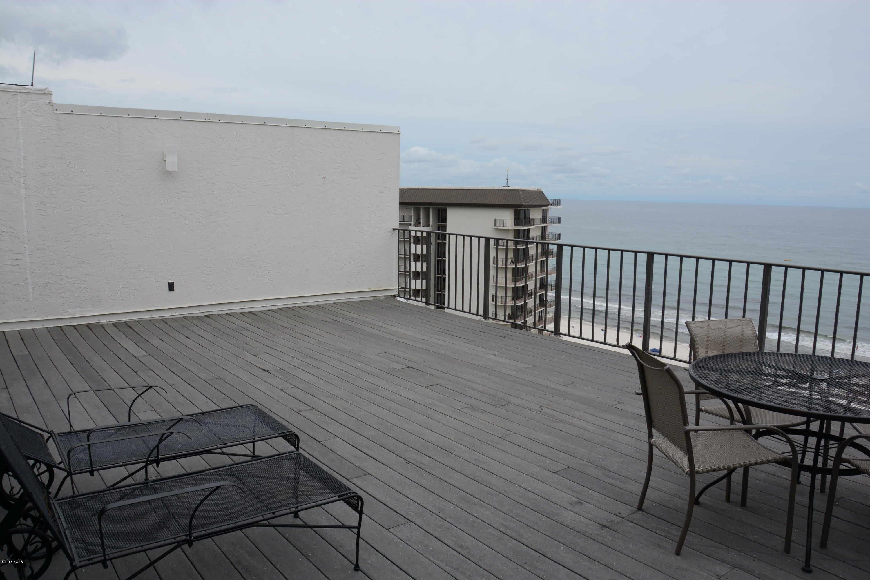 Penthouse condo at Edgewater! 2bd/2ba unit with an outstanding view and rental income! Resort offers many amenities including a Lagoon Pool, whirlpool spas, room service, fully-gated, Bar and Grill, market, 11 tennis courts, fitness facility, children's programs and 9-hole executive golf course, gift shop, salon, spa services and the Shoppes at Edgewater just across the street with bowling alley, skating rink, restaurants and retail outlets.  Age, sq. ft., and all measurements taken from appraiser site and are approximate.