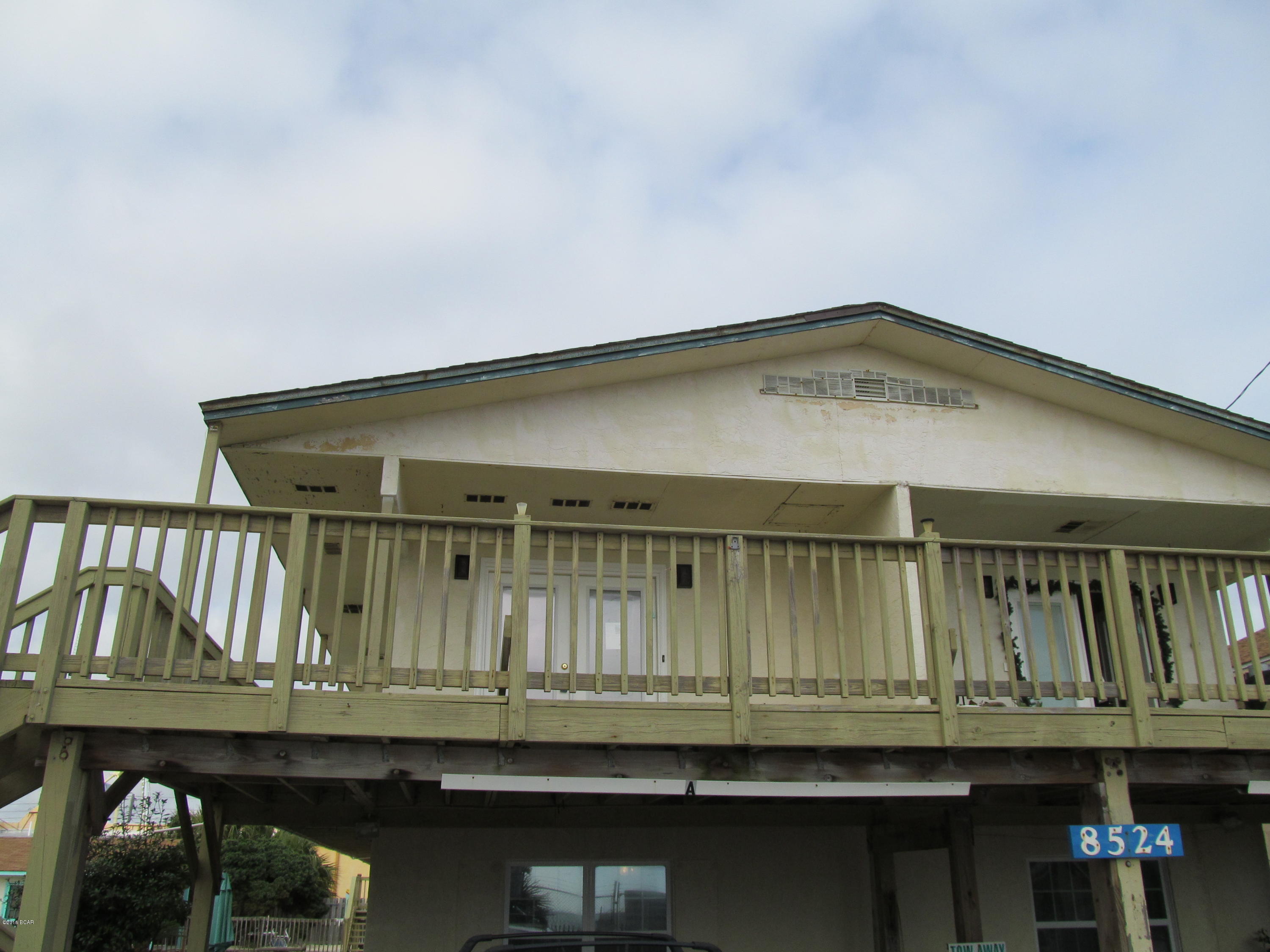 Walk to the beach from this 1 bedroom, 1 bath upstairs unit featuring open living/dining area and deck with unobstructed view of the Gulf. Water, sewer and garbage included. Coin operated laundry facility on premises. Pool not included.	Rental rate is for 1 occupant. Two occupants $1150