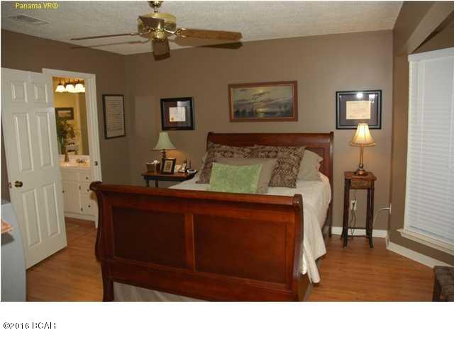 Tropical Bay - Residential Lease