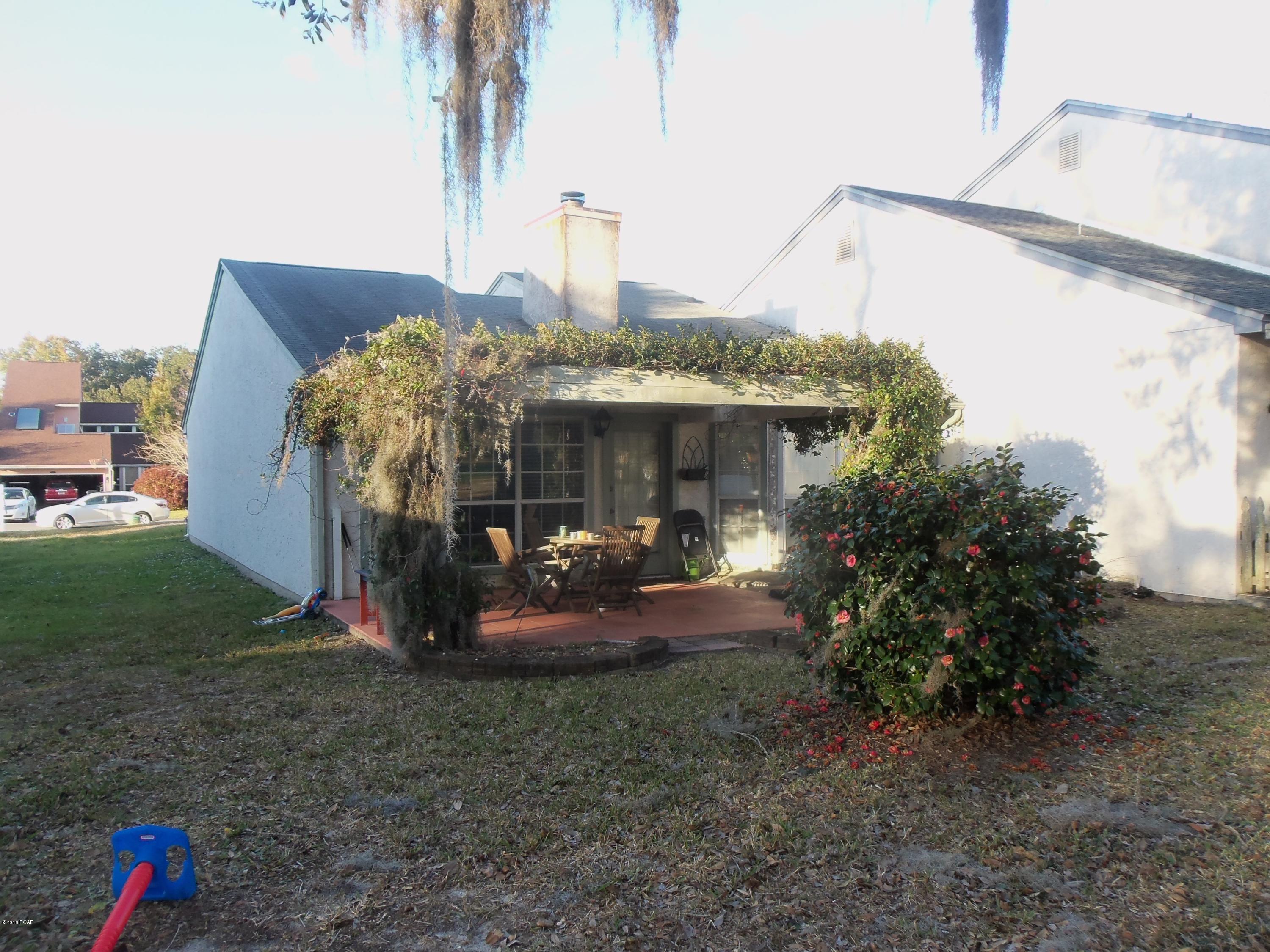 Tropical Bay - Residential Lease