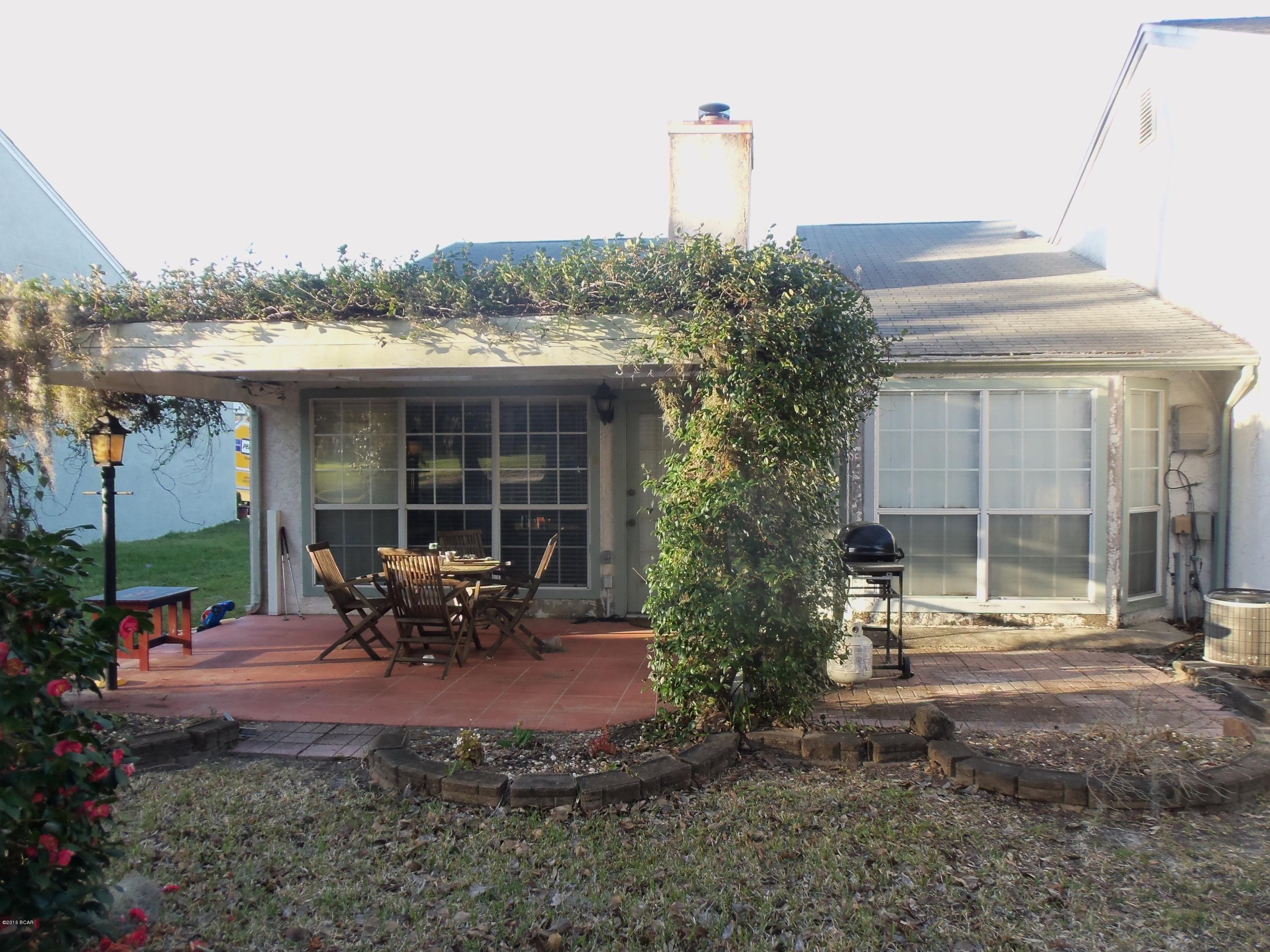 Tropical Bay - Residential Lease